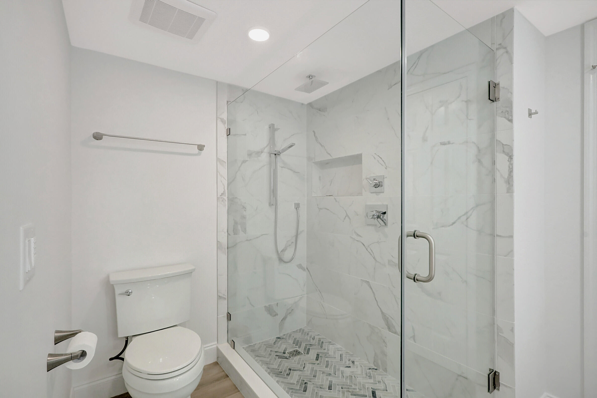 BRYN MAWR OCEAN TOWERS, A CONDOMINIUM - Residential Lease