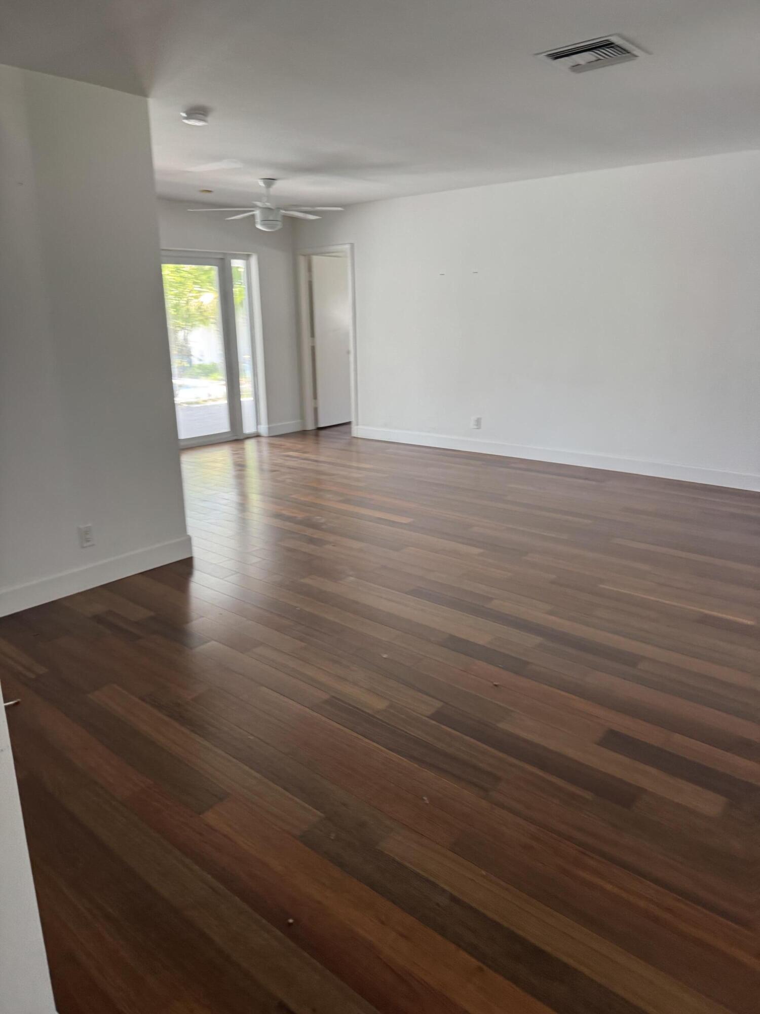 2800 NE 57th Court