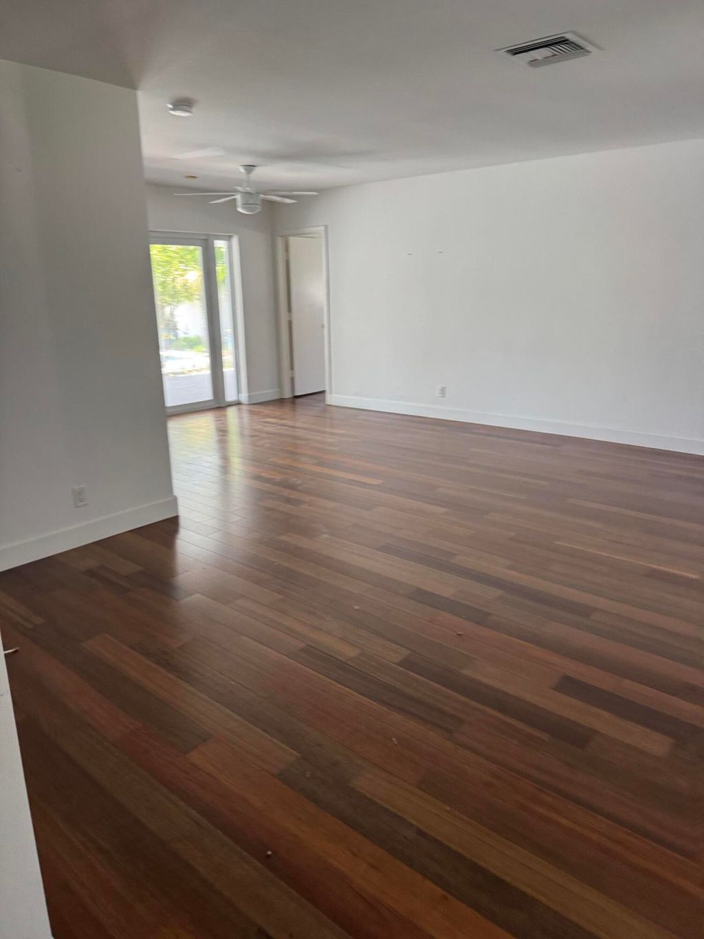 Photo of 2800 NE 57th Court, Fort Lauderdale, FL 33308 (MLS # B26033212)