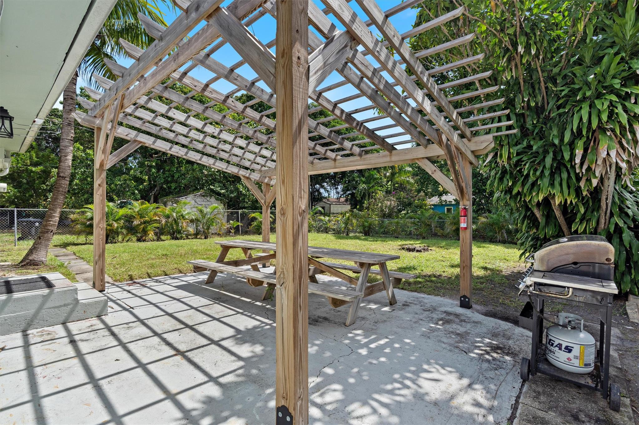 TARPON RIVER - Residential