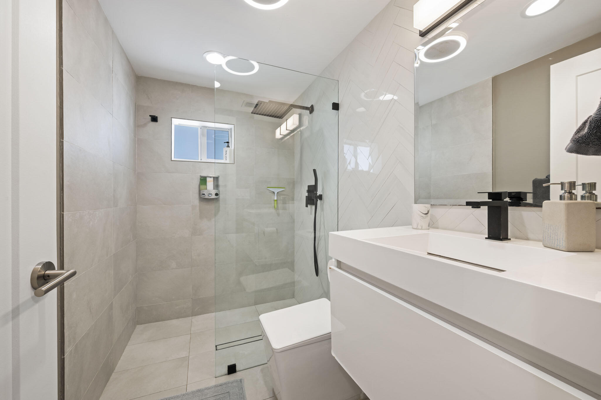 LAUDERDALE BEACH EXT - Residential Lease