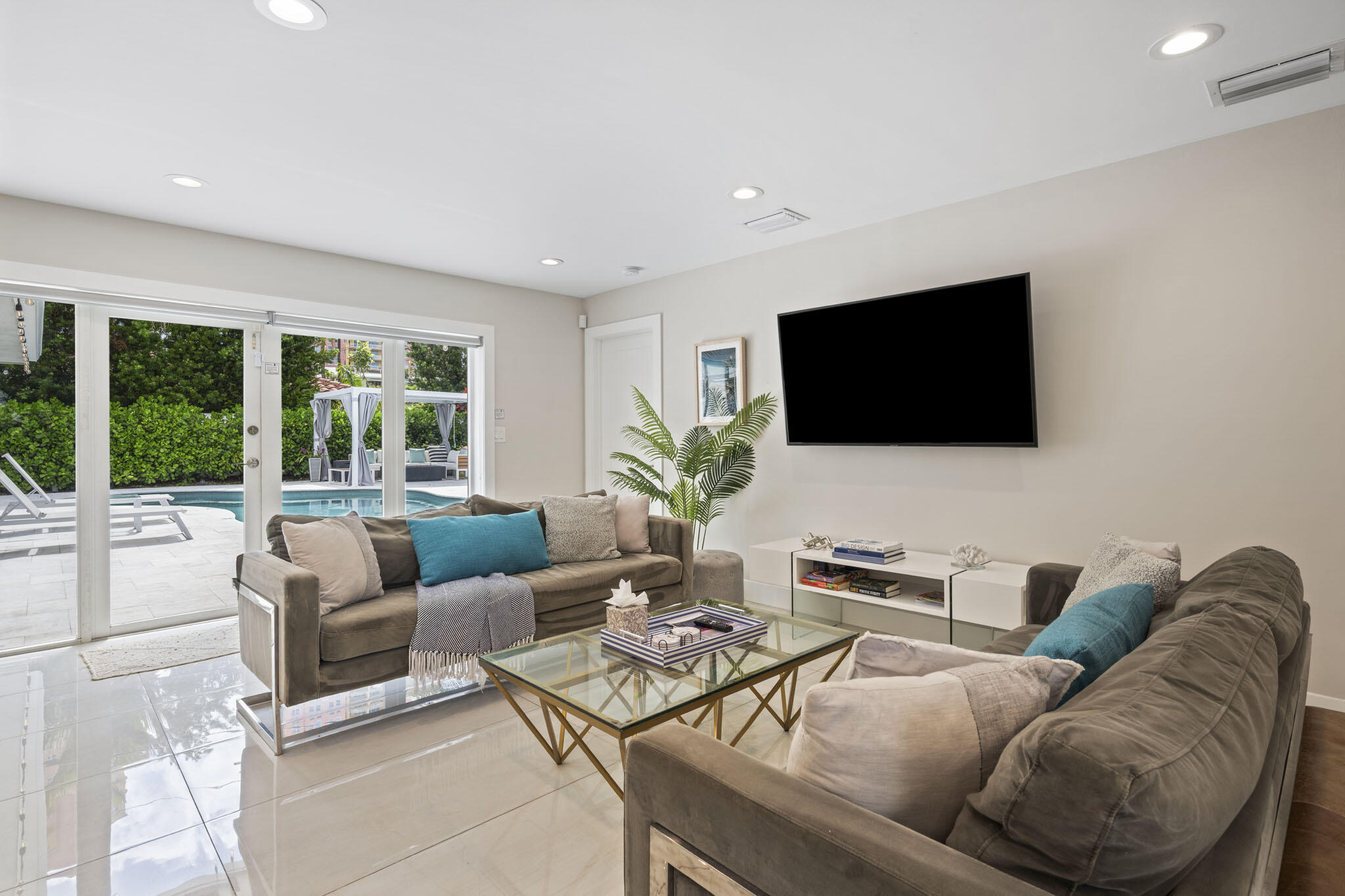 LAUDERDALE BEACH EXT - Residential Lease