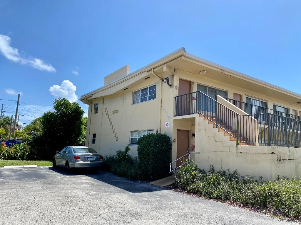 Photo of 2309 S Federal Highway #1, Boynton Beach, FL 33435 (MLS # R11046597)