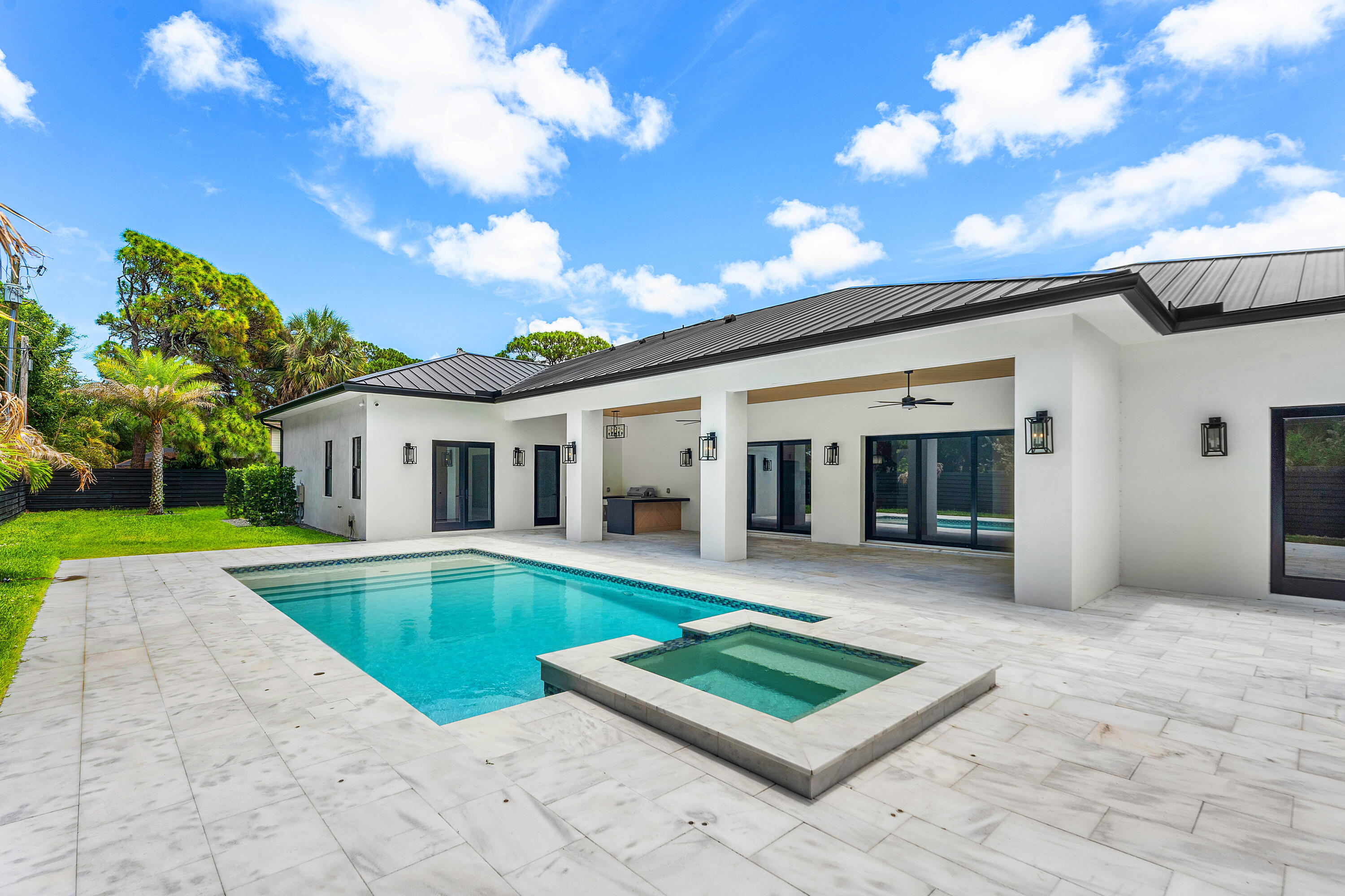 LOXAHATCHEE GARDENS IN - Residential