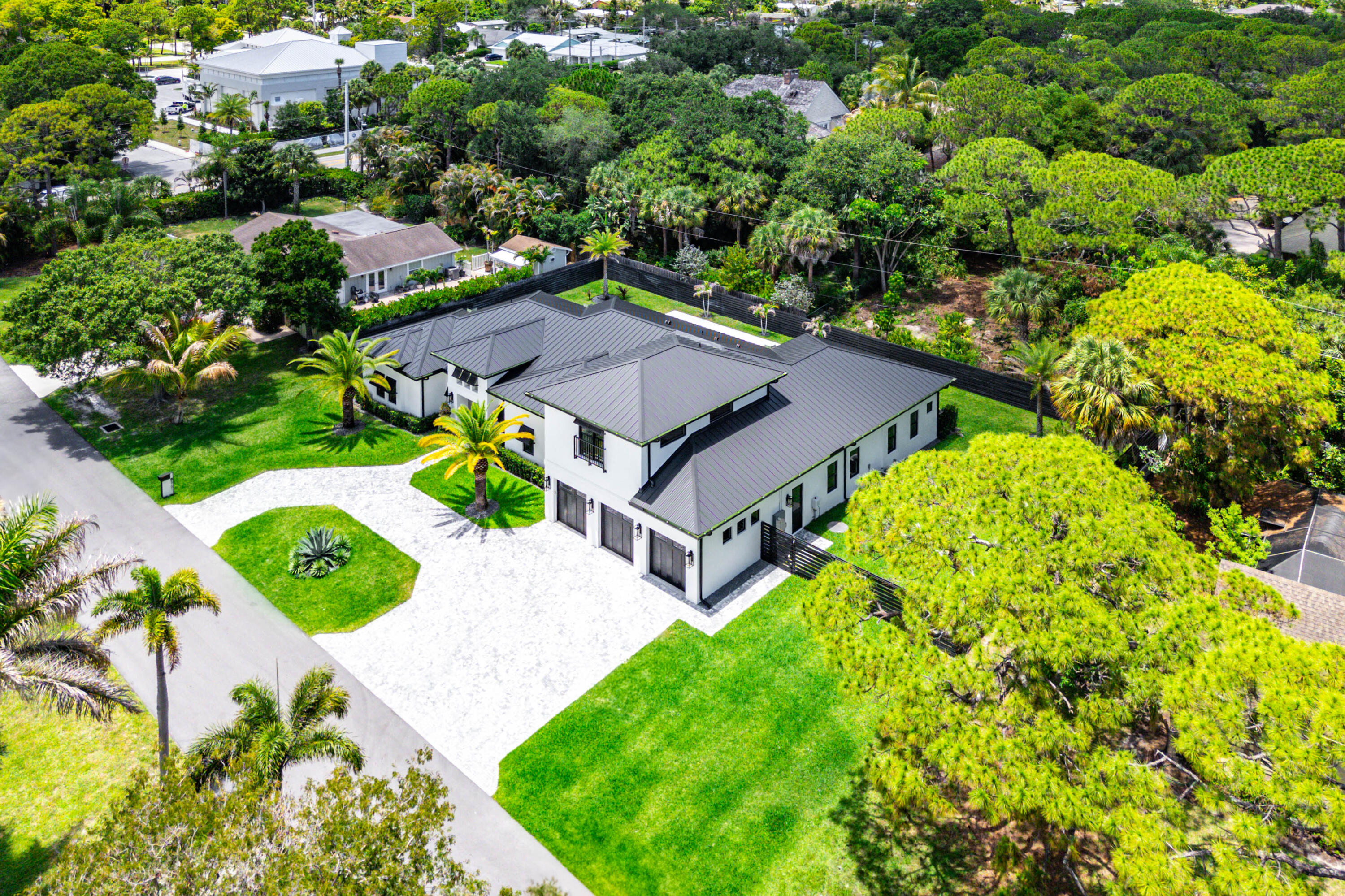 LOXAHATCHEE GARDENS IN - Residential