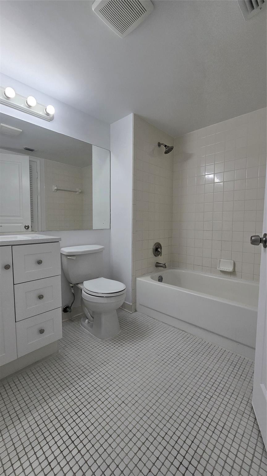 Breezes At Palm Aire Cond - Residential Lease