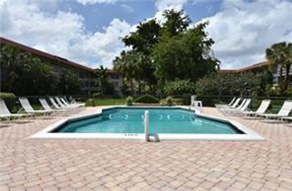 Photo of 4025 N Federal Highway #119A, Fort Lauderdale, FL 33308 (MLS # F10538402)