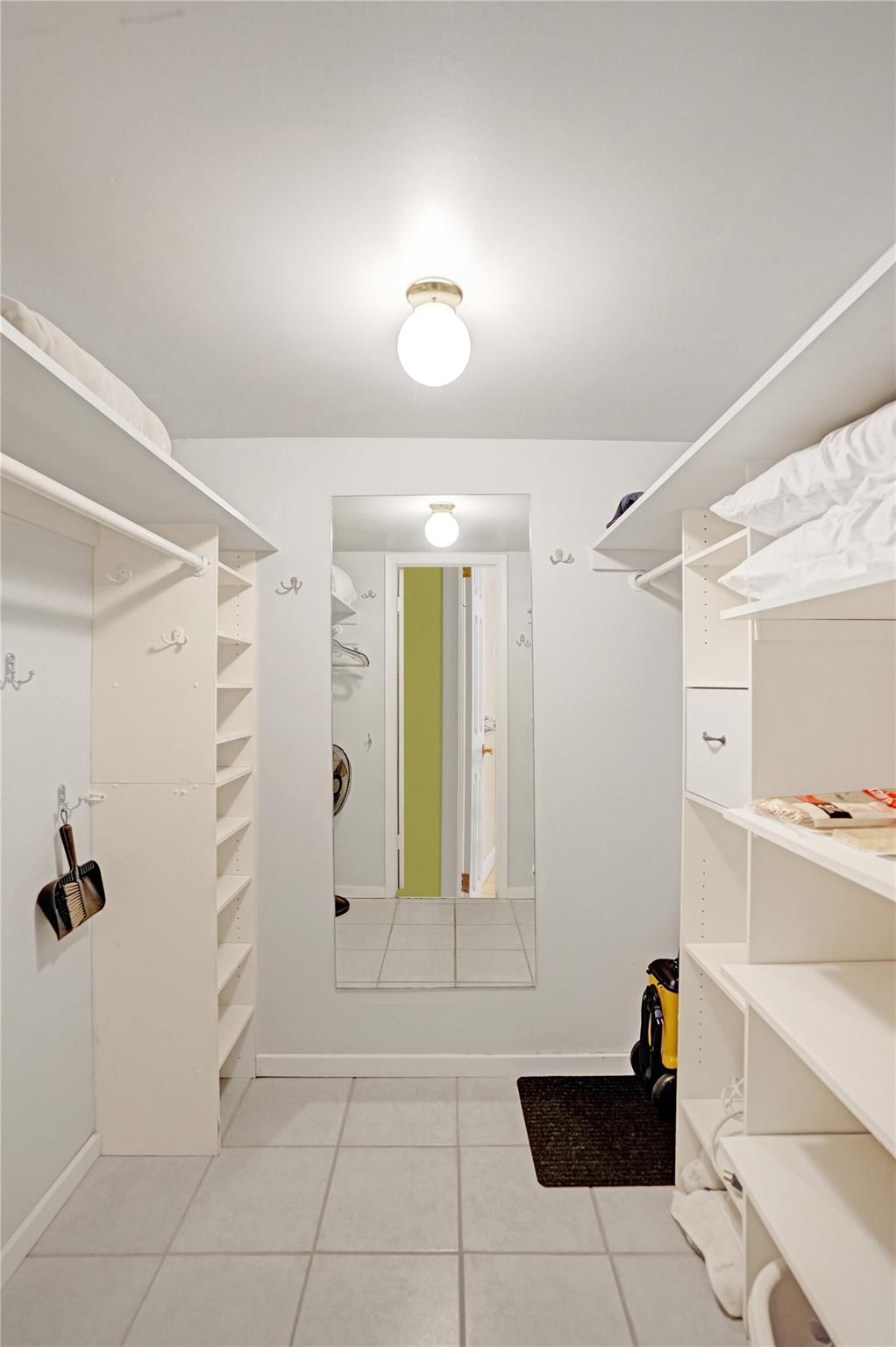 Kings Park Garden Apts Co - Residential Lease