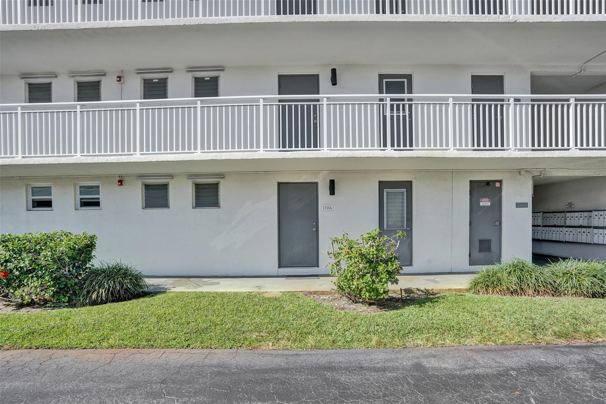 Kings Park Garden Apts Co - Residential Lease