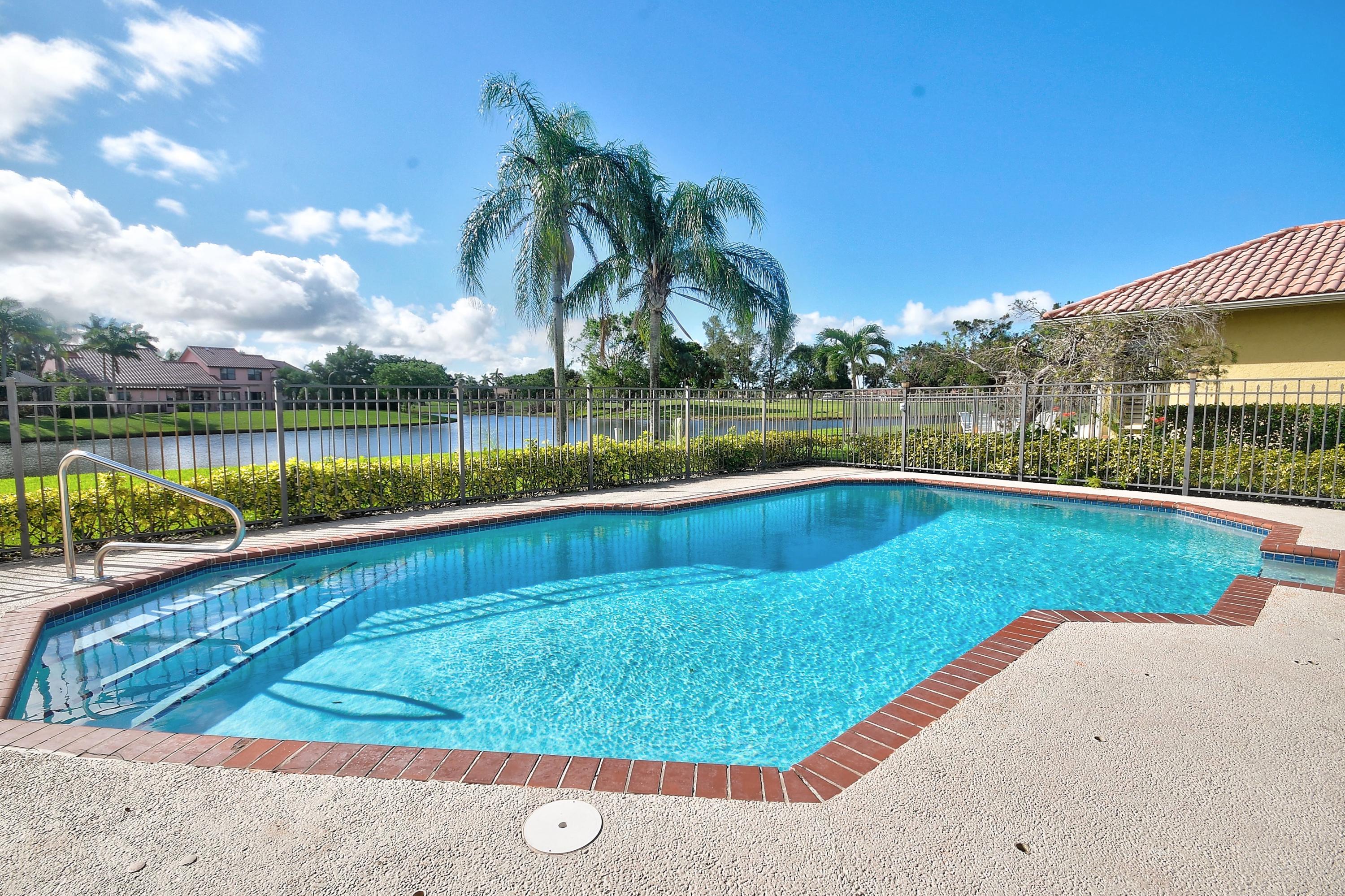 BOCA GREENS - Residential