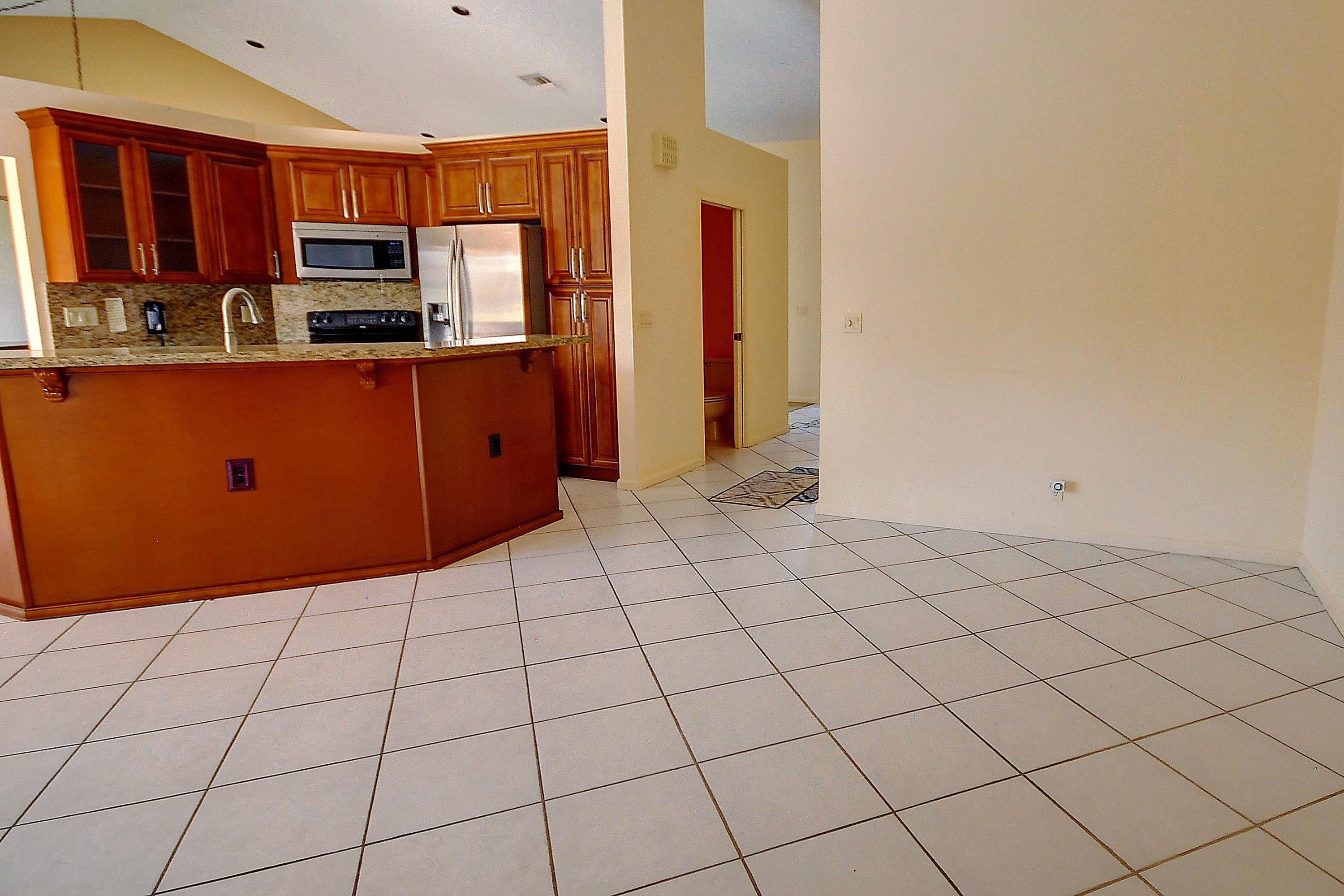 BOCA GREENS - Residential