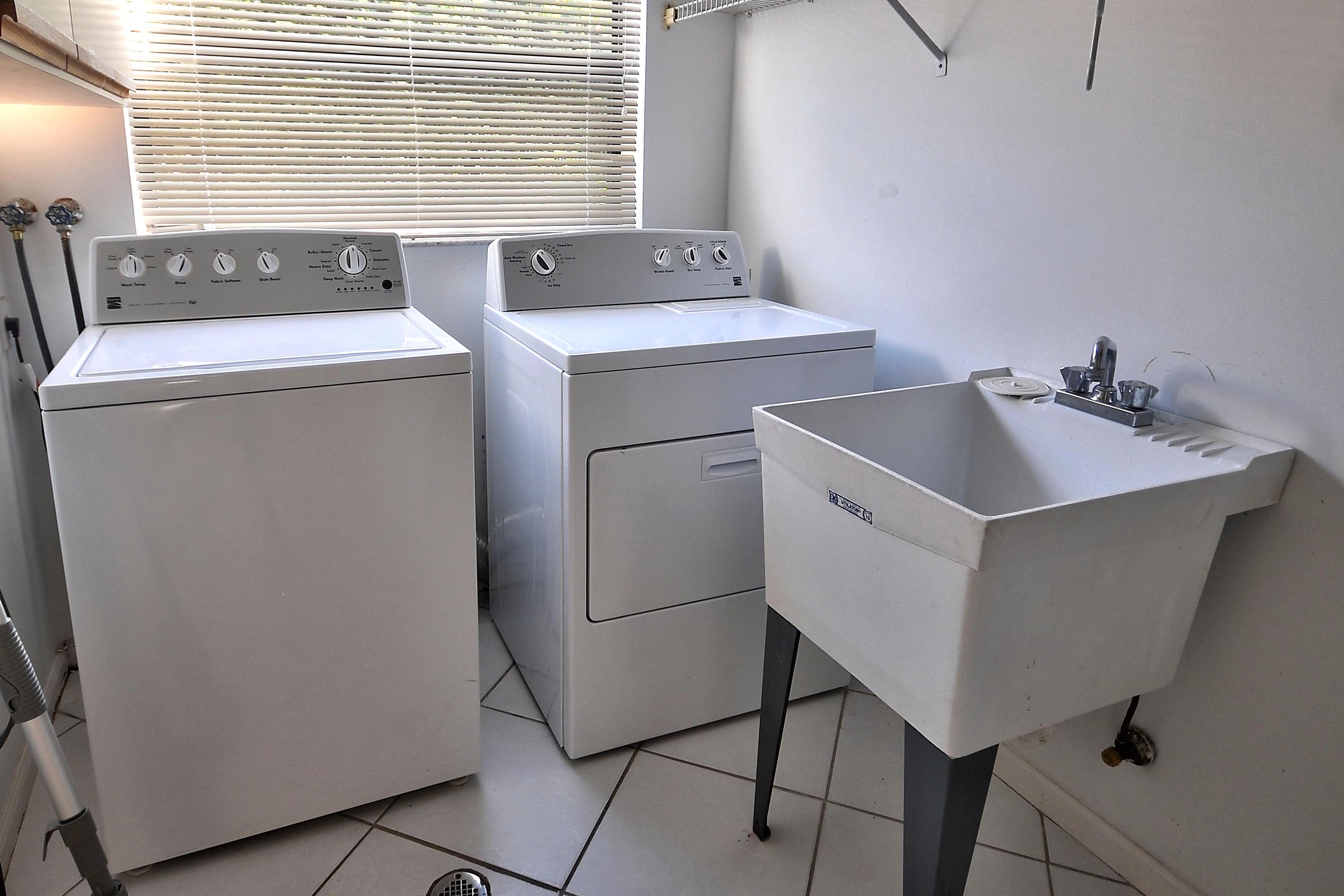 BOCA GREENS - Residential