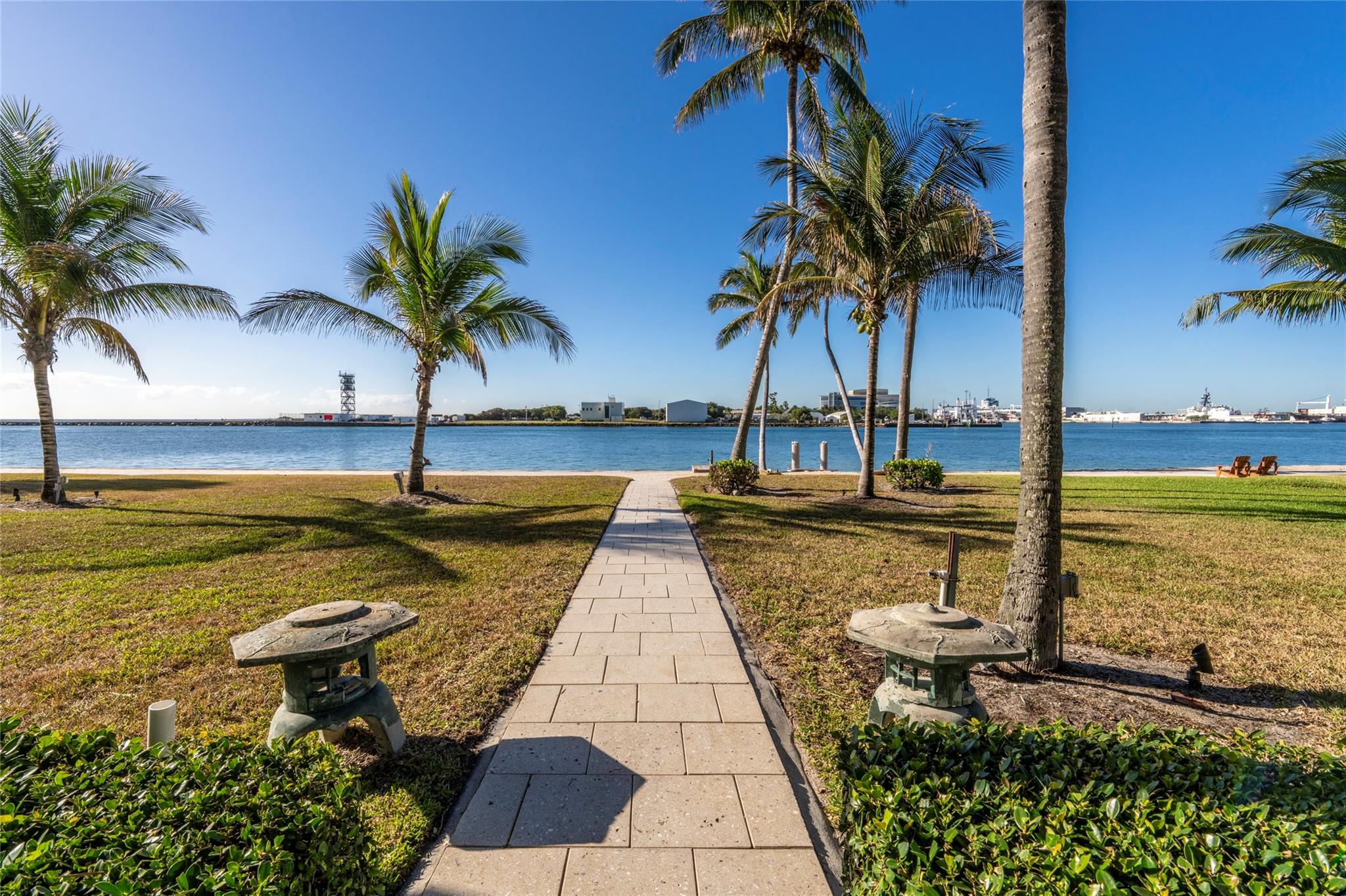 Breakwater 42-19 B - Residential