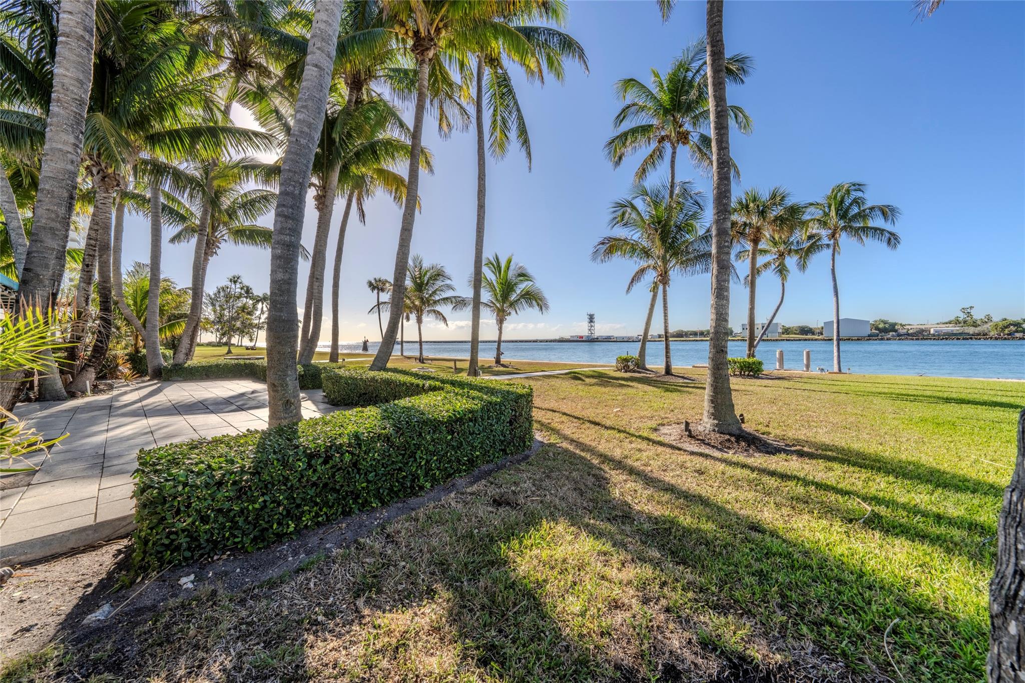 Breakwater 42-19 B - Residential