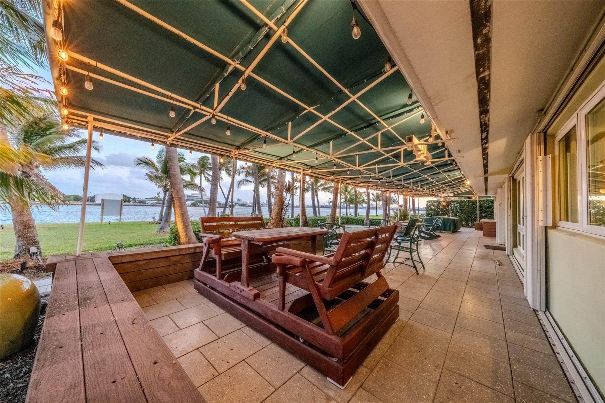 Breakwater 42-19 B - Residential