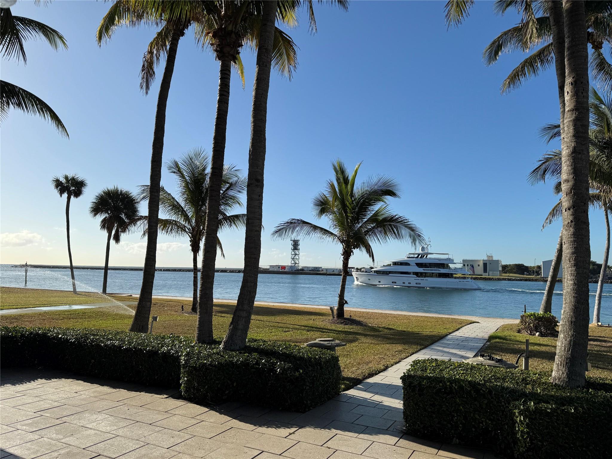 Breakwater 42-19 B - Residential