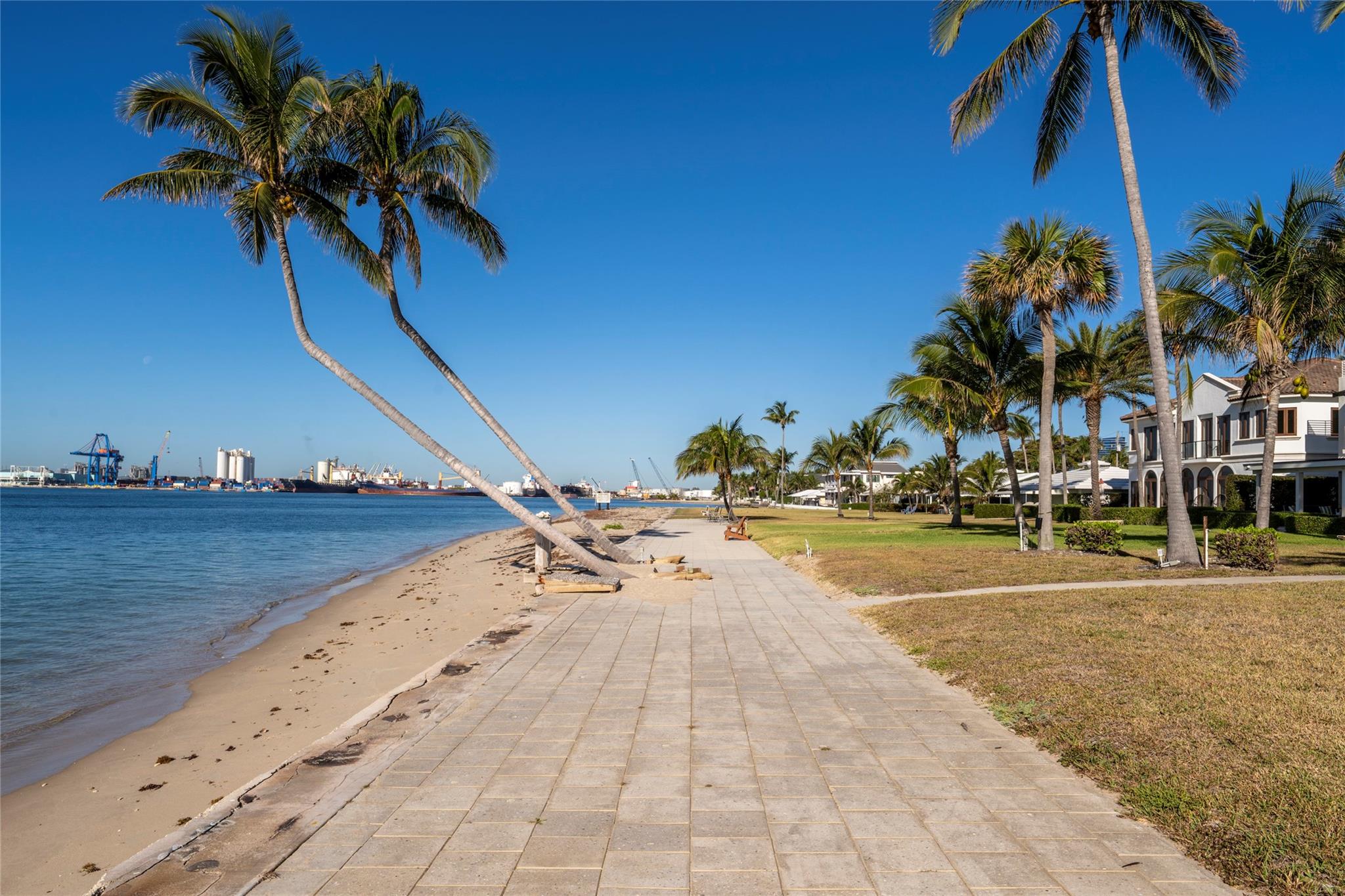 Breakwater 42-19 B - Residential