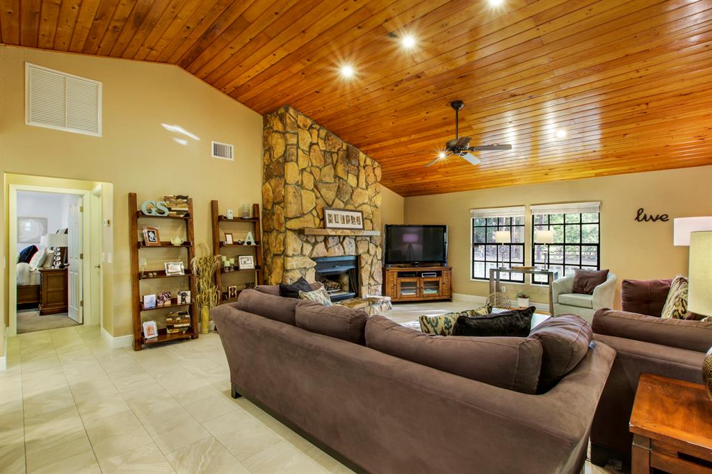 Acreage & Unrec - Residential