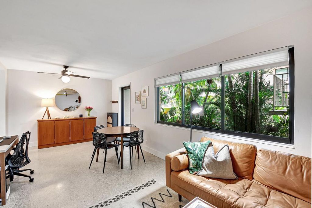 Photo of 116 NE 7th Avenue #1b, Delray Beach, FL 33483 (MLS # R10963437)