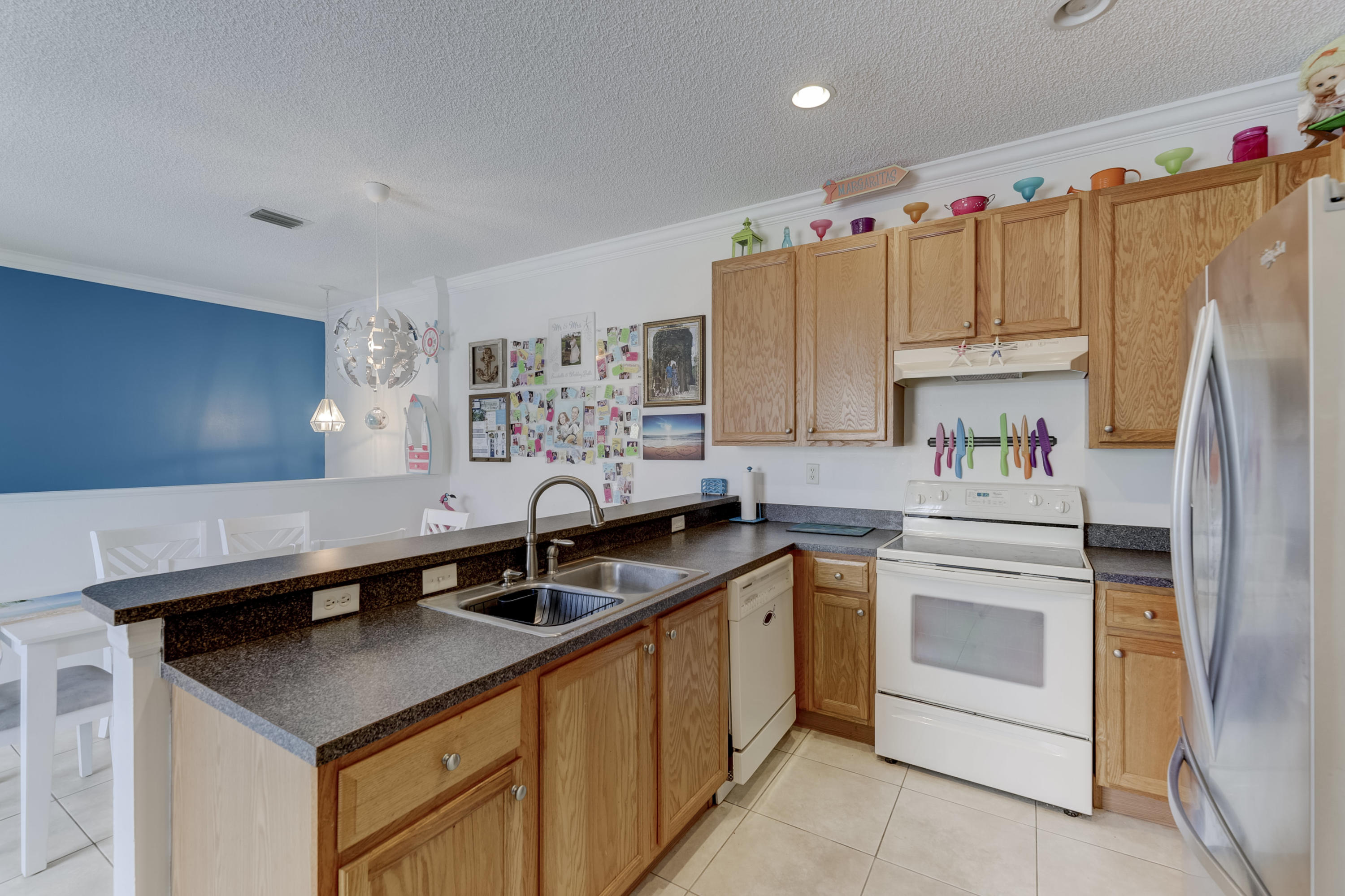 CRESTWOOD AT CAROLINA - Residential