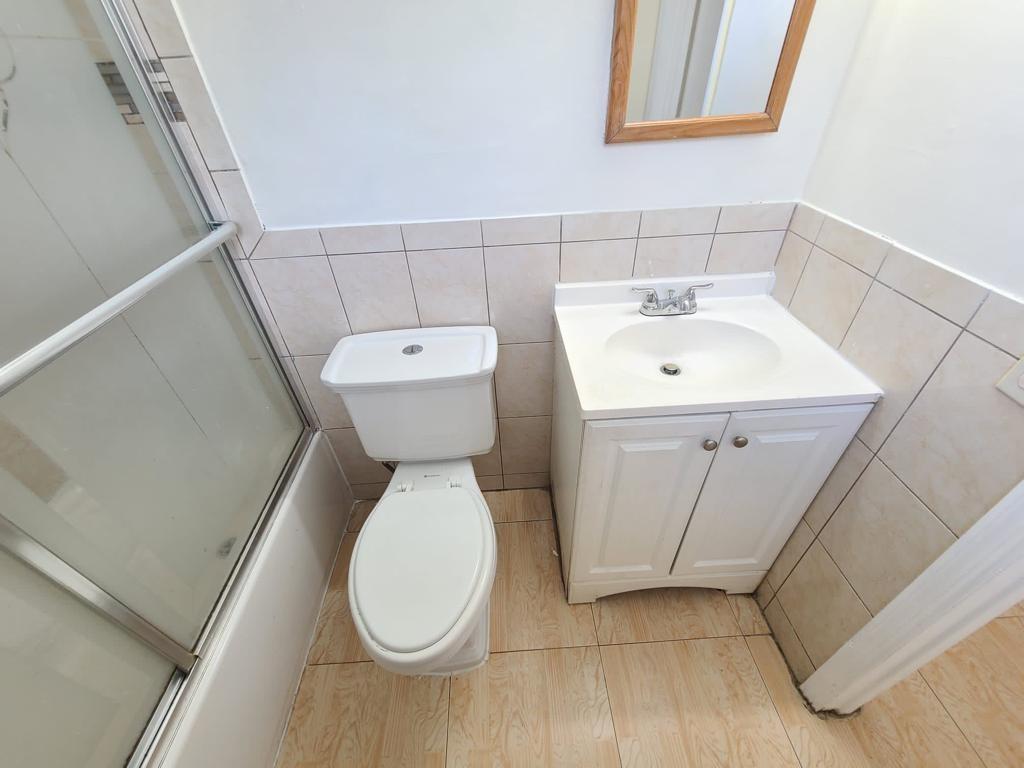 Enclave At Crown Park Con - Residential Lease