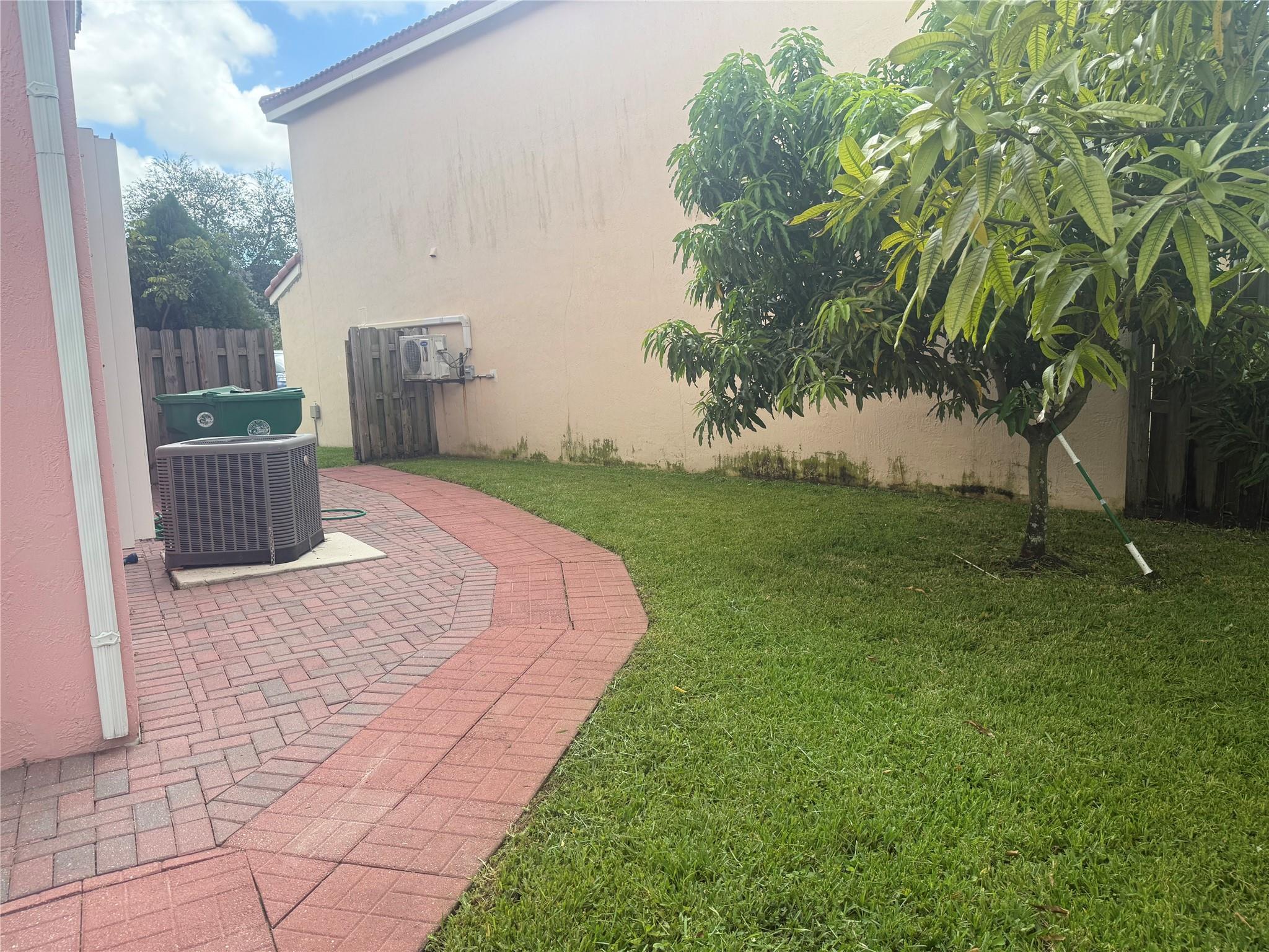 4273 SW 84 Terrace