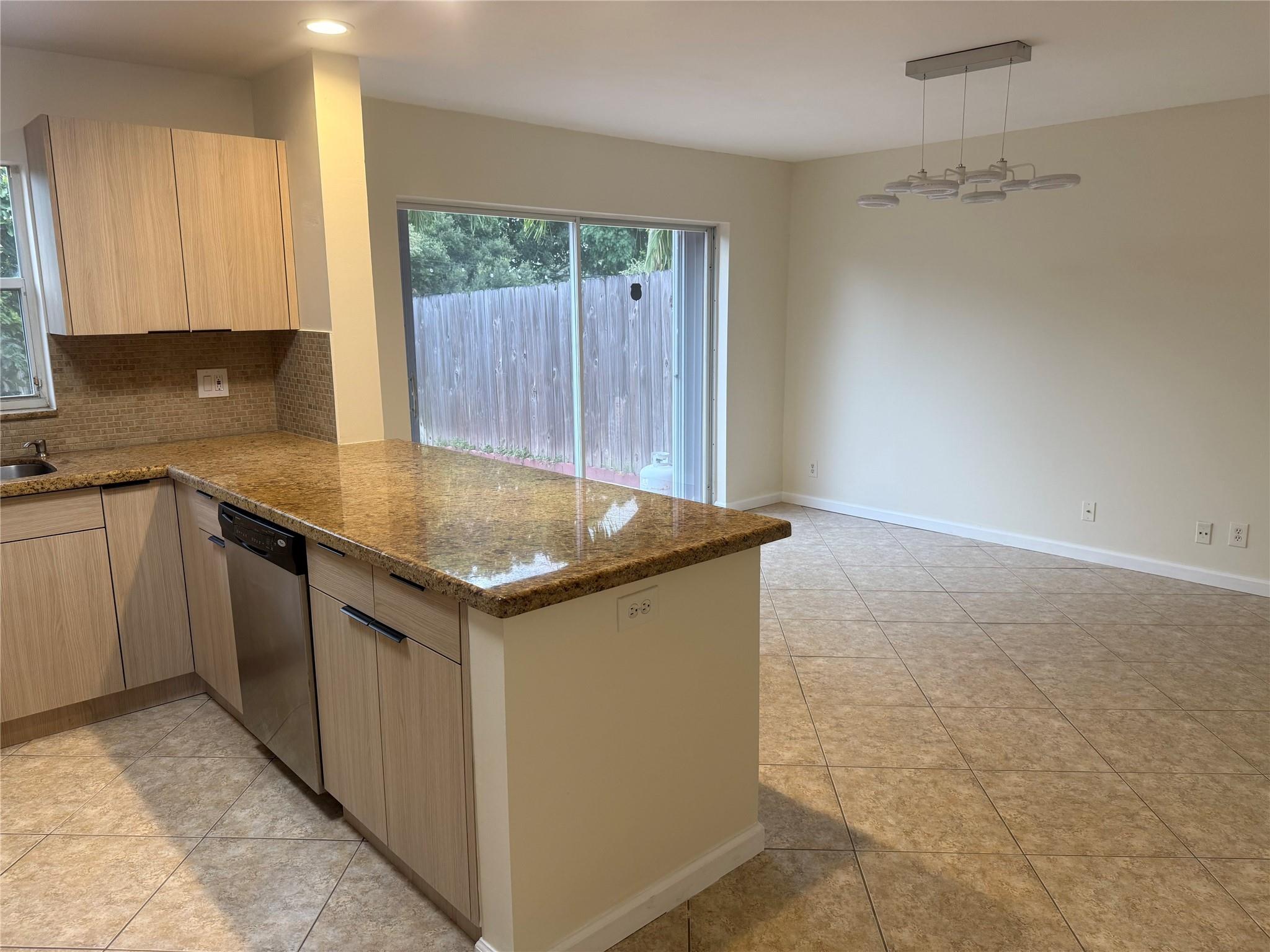 THE ORANGE DRIVE-PINE ISLAND - Residential