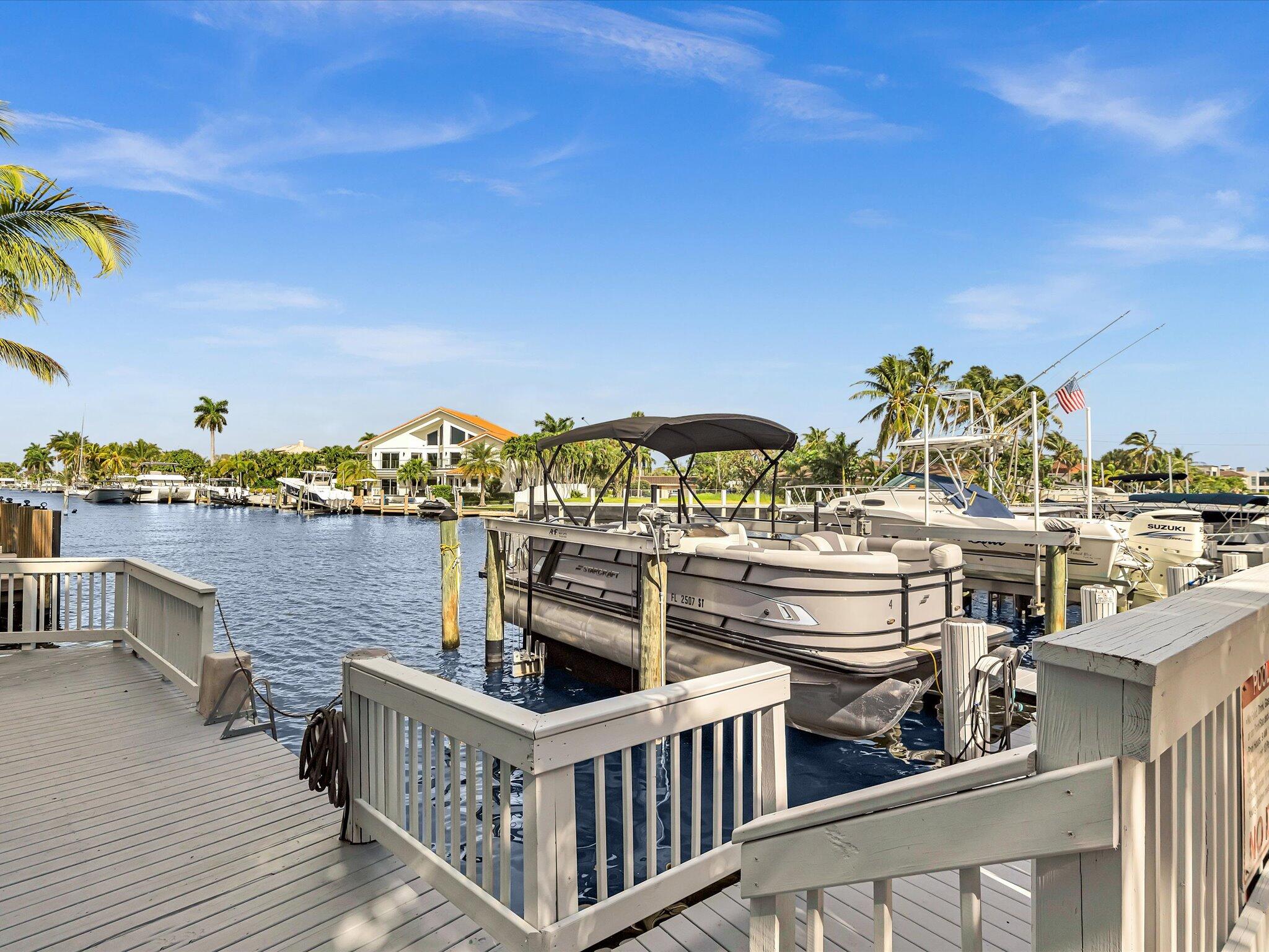 RIO ESPANA CONDO - Residential