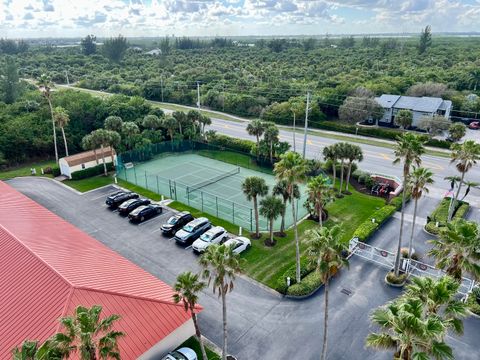 A home in Hutchinson Island