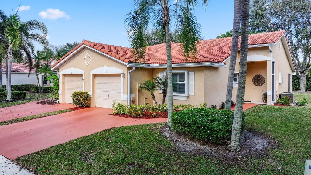 Photo of 39 Sausalito Drive, Boynton Beach, FL 33436 (MLS # R11048523)