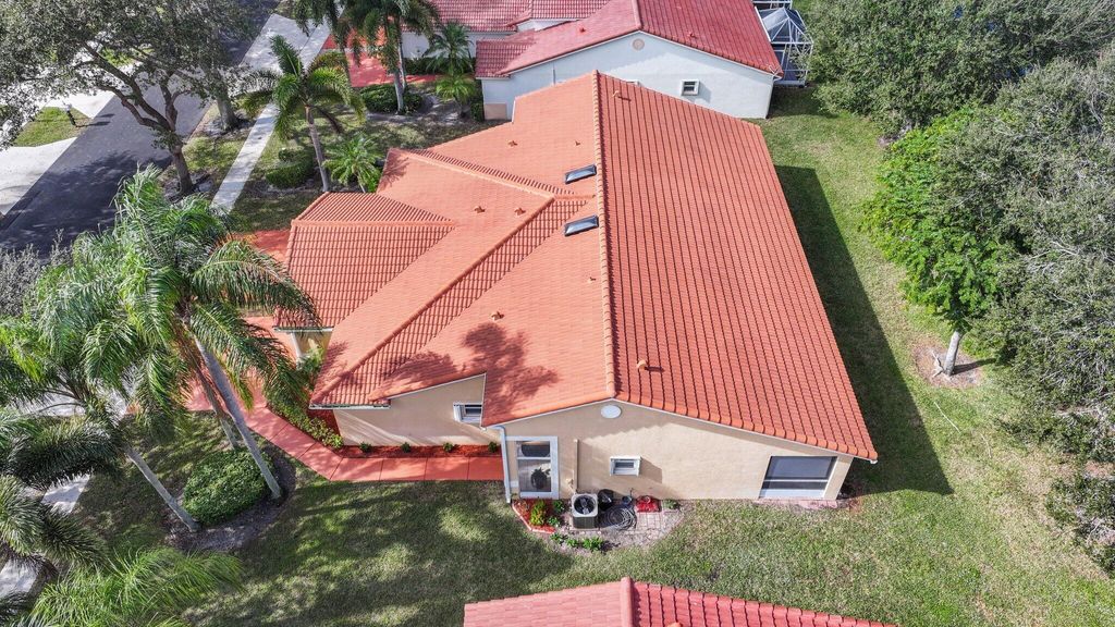 Photo of 39 Sausalito Drive, Boynton Beach, FL 33436 (MLS # R11048523)