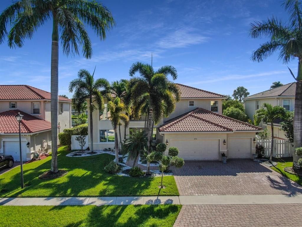 Photo of 6794 Finamore Circle Cir, Lake Worth Beach, FL 33467 (MLS # R10753305)