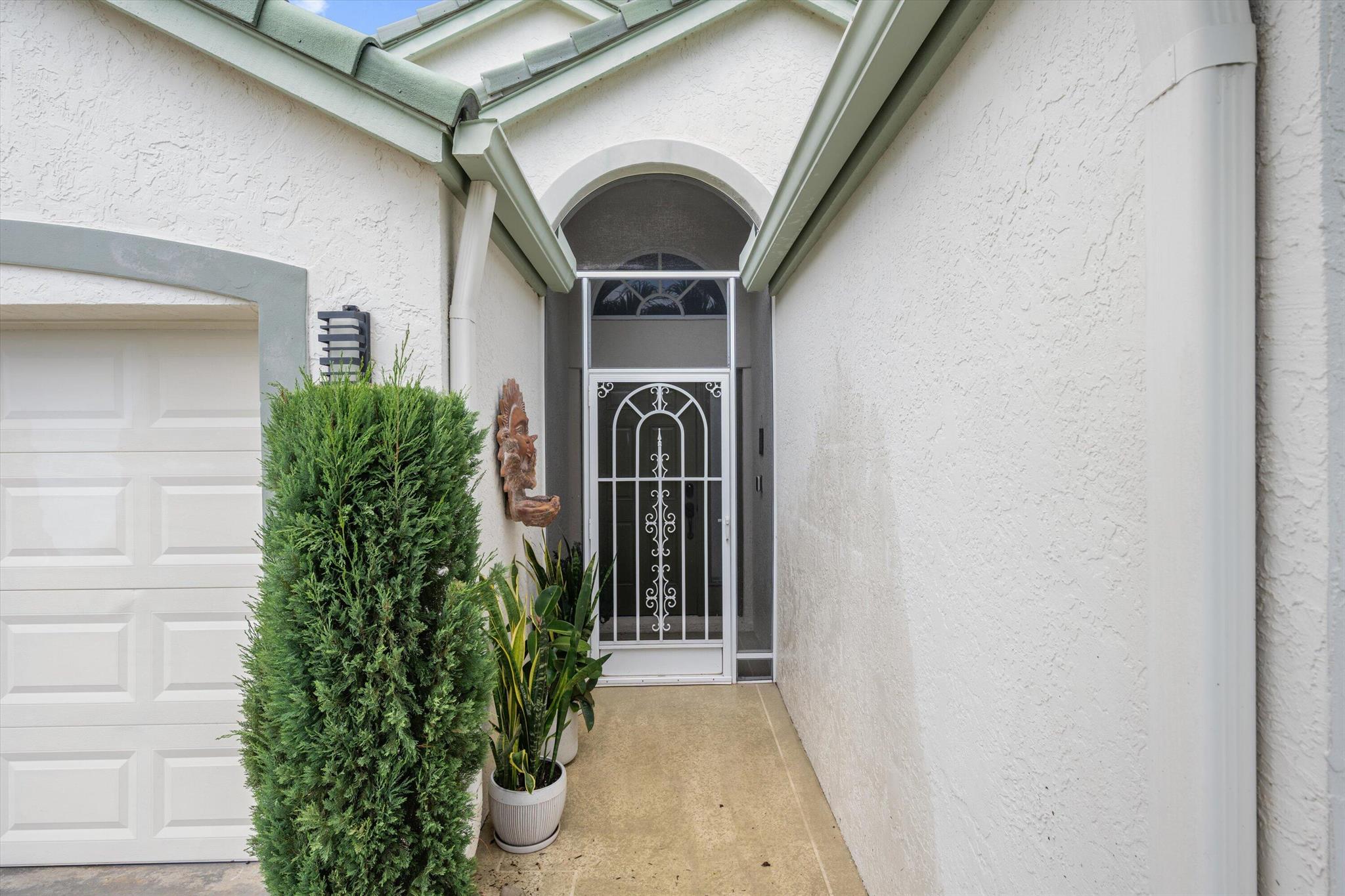 1664 Oak Berry Circle