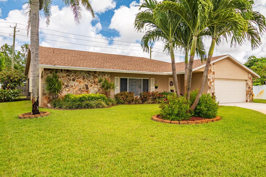 Photo of 5052 Boa Circle, Lake Worth, FL 33463 (MLS # R11105263)