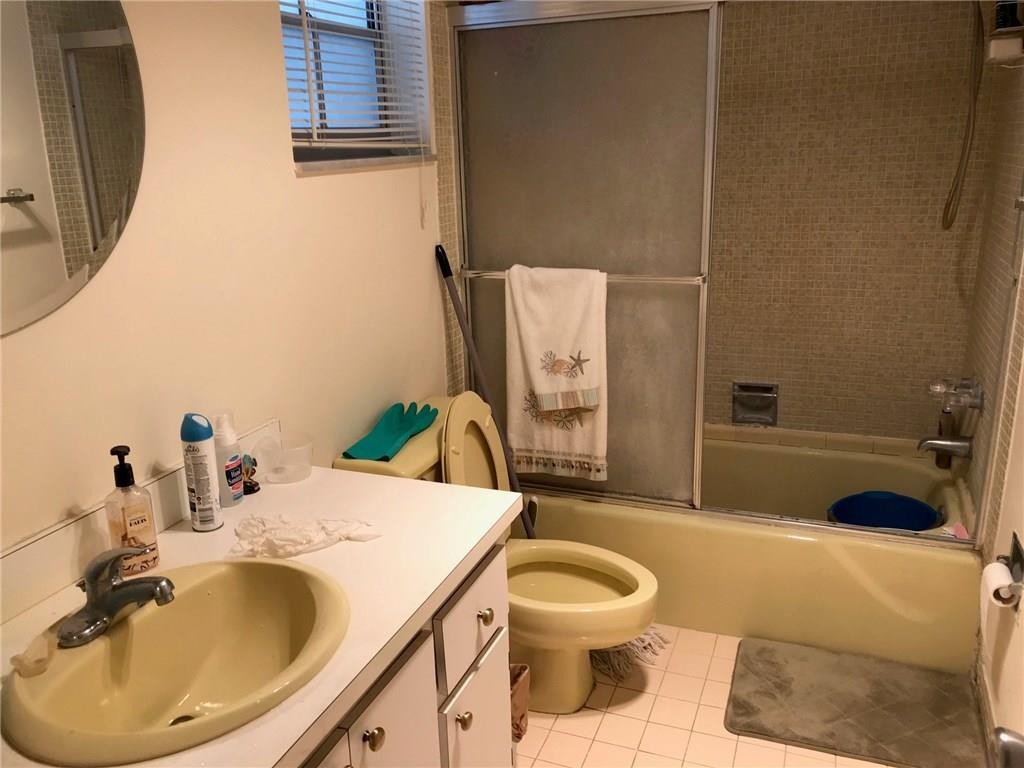 PALM-AIRE COUNTRY CLUB - Residential