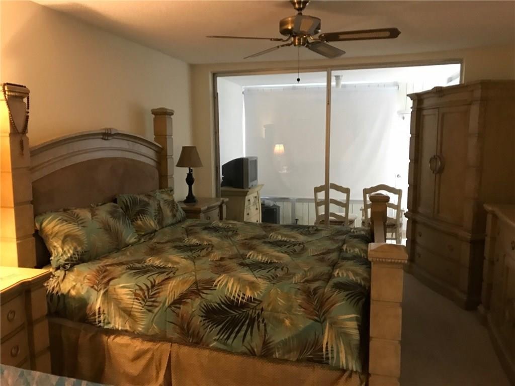 PALM-AIRE COUNTRY CLUB - Residential