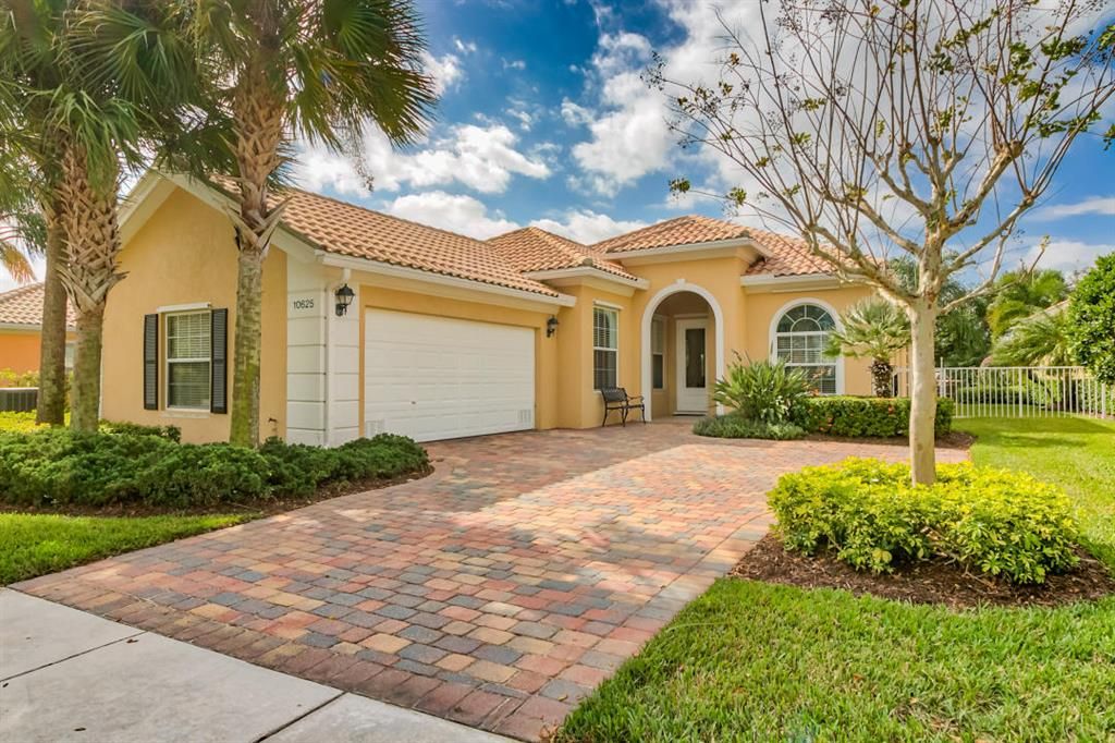 Photo of 10625 SW Stratton Drive, Port Saint Lucie, FL 34987 (MLS # R10699640)
