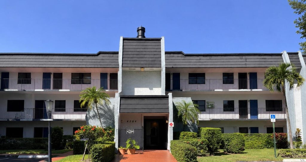 Photo of 4284 DESTE Court #304, Lake Worth, FL 33467 (MLS # B26092605)
