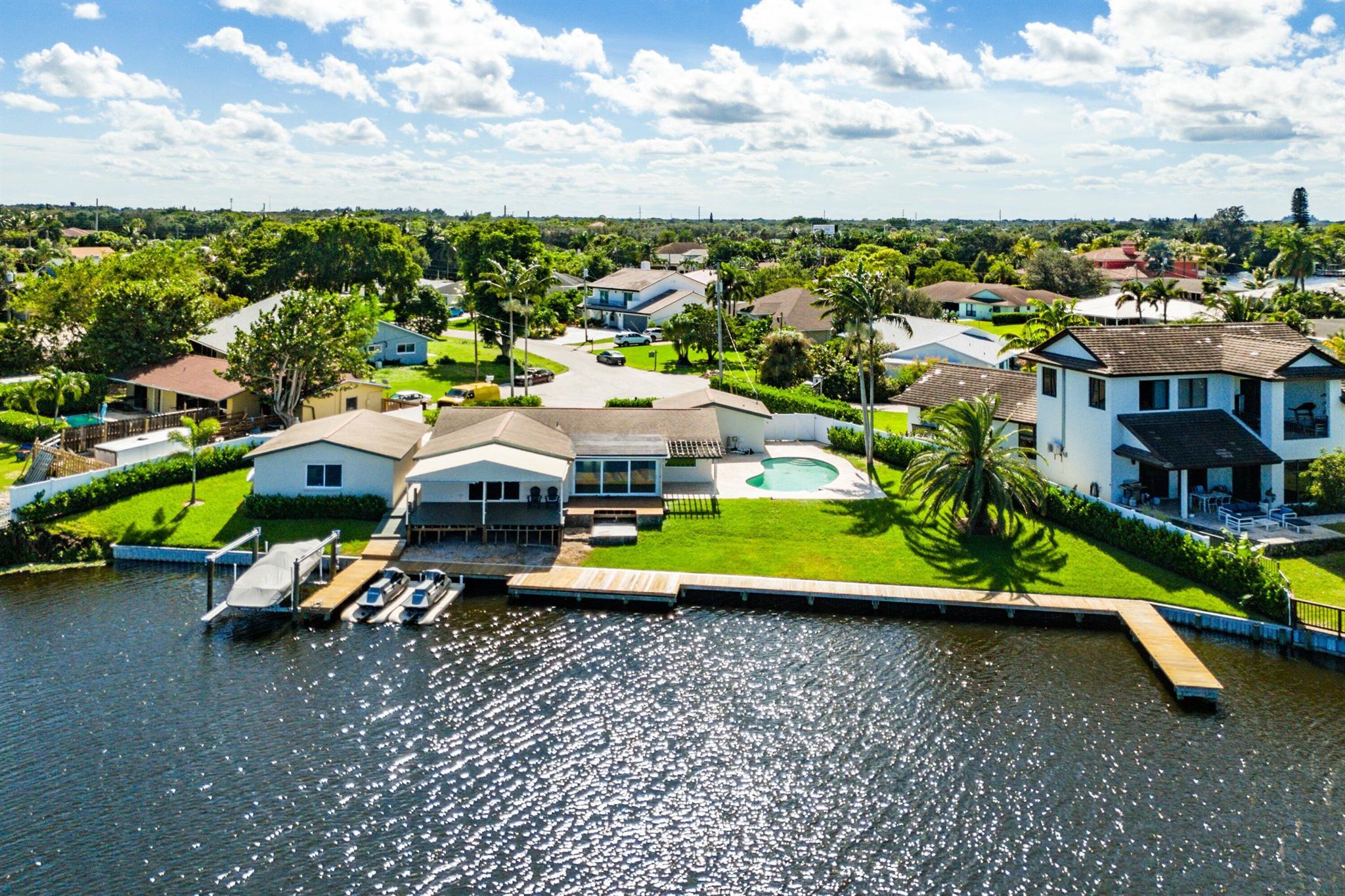 ISLAND ESTATES - Residential
