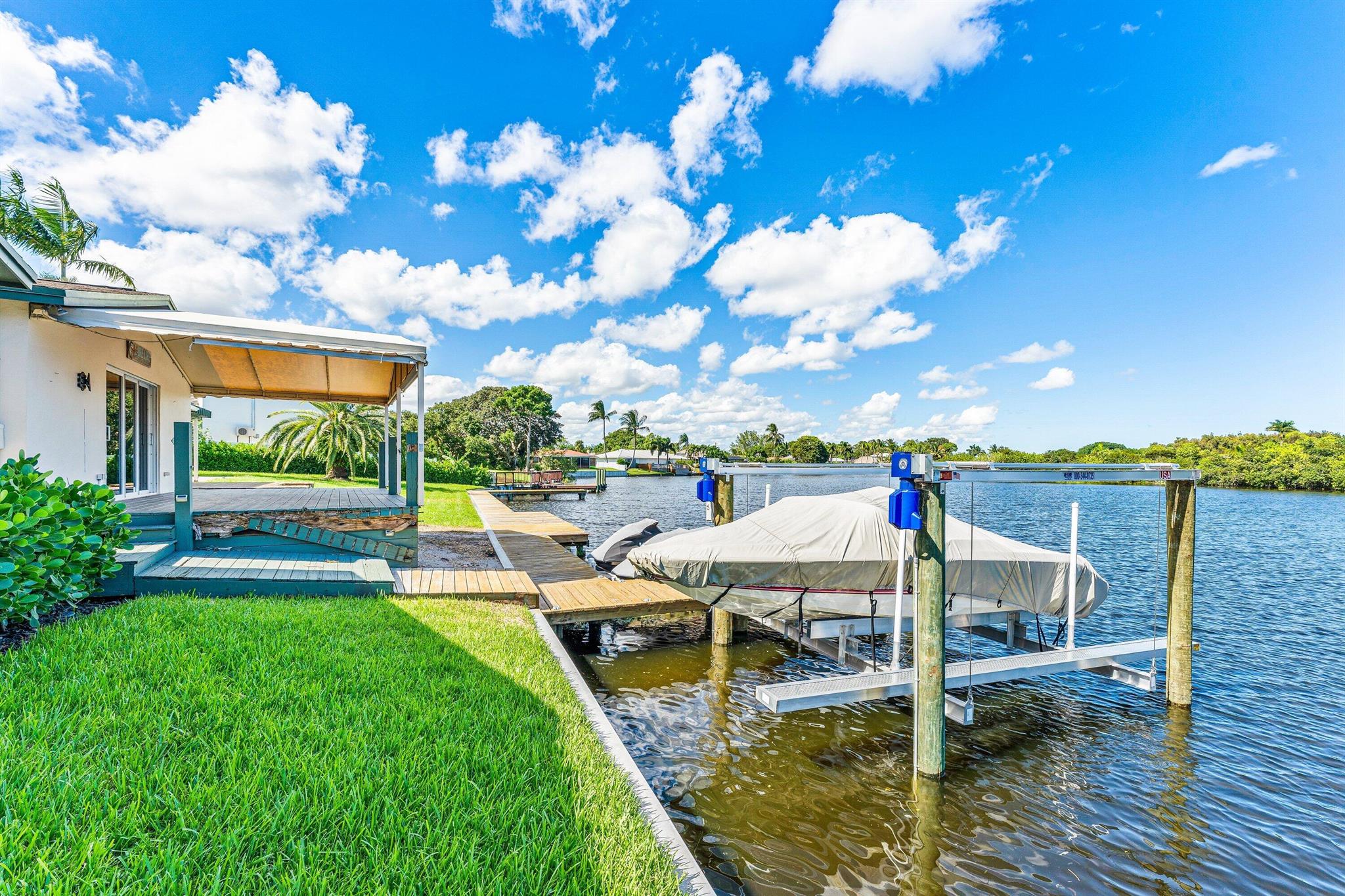 ISLAND ESTATES - Residential