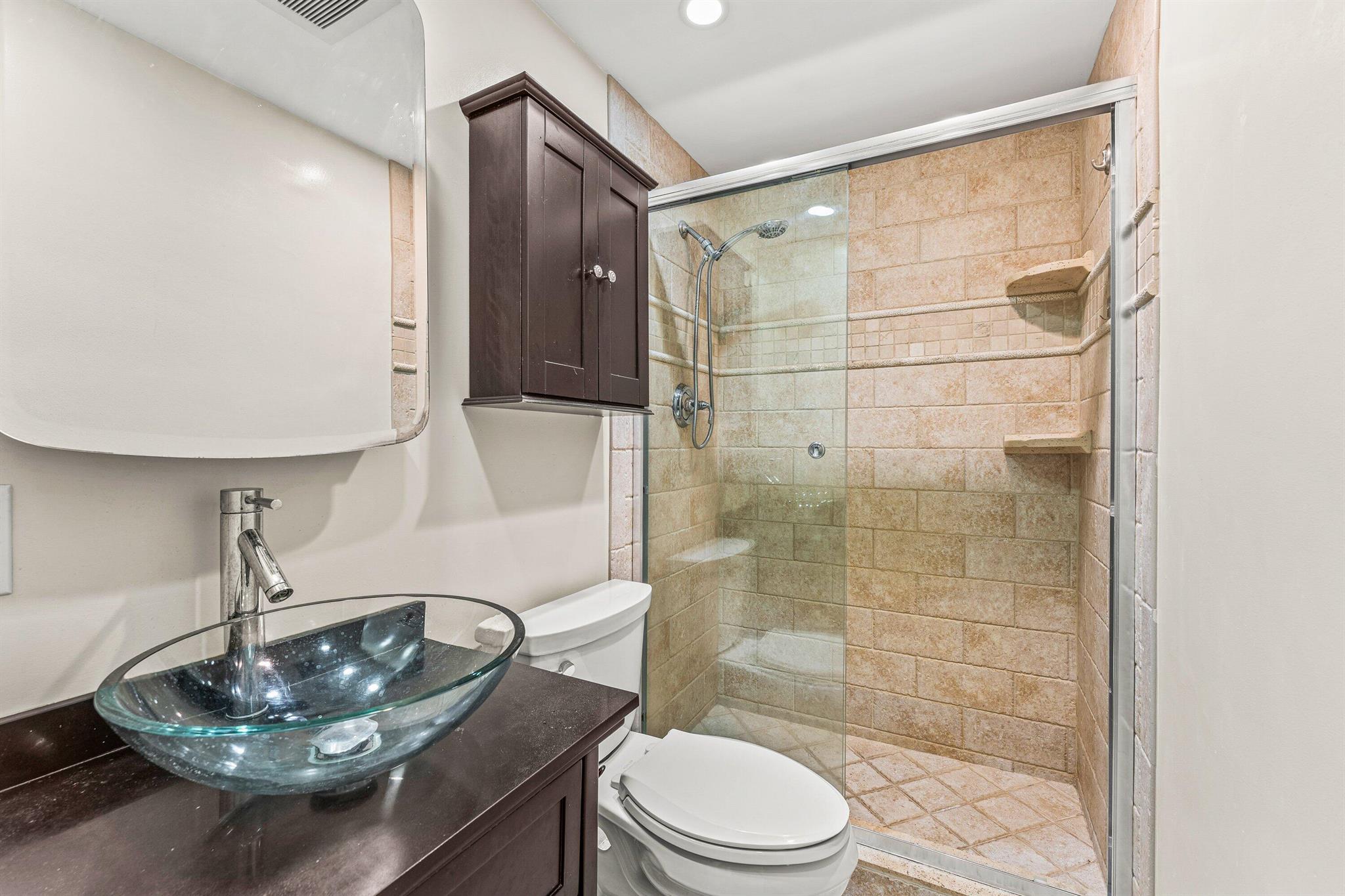 ISLAND ESTATES - Residential