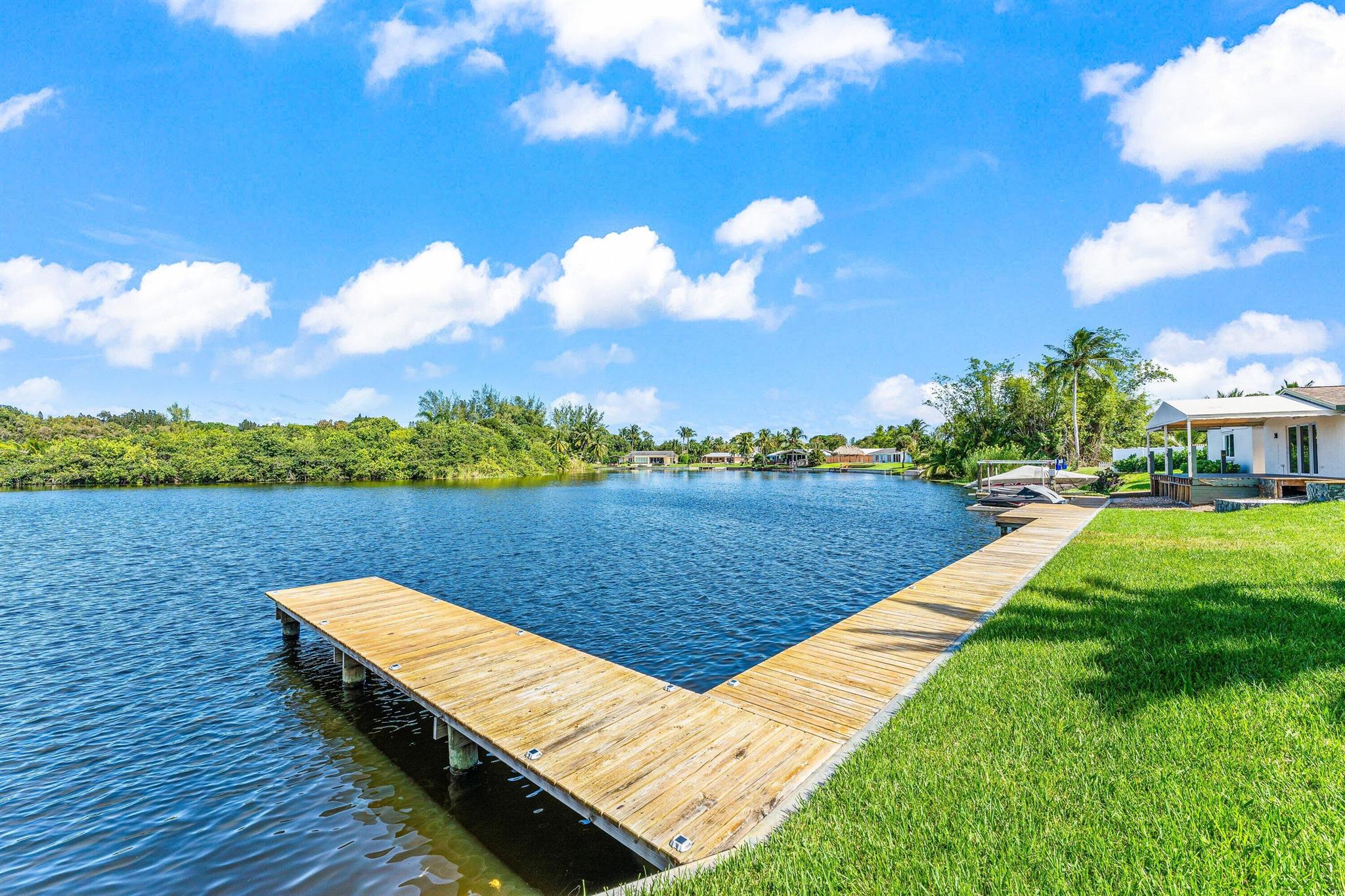 ISLAND ESTATES - Residential