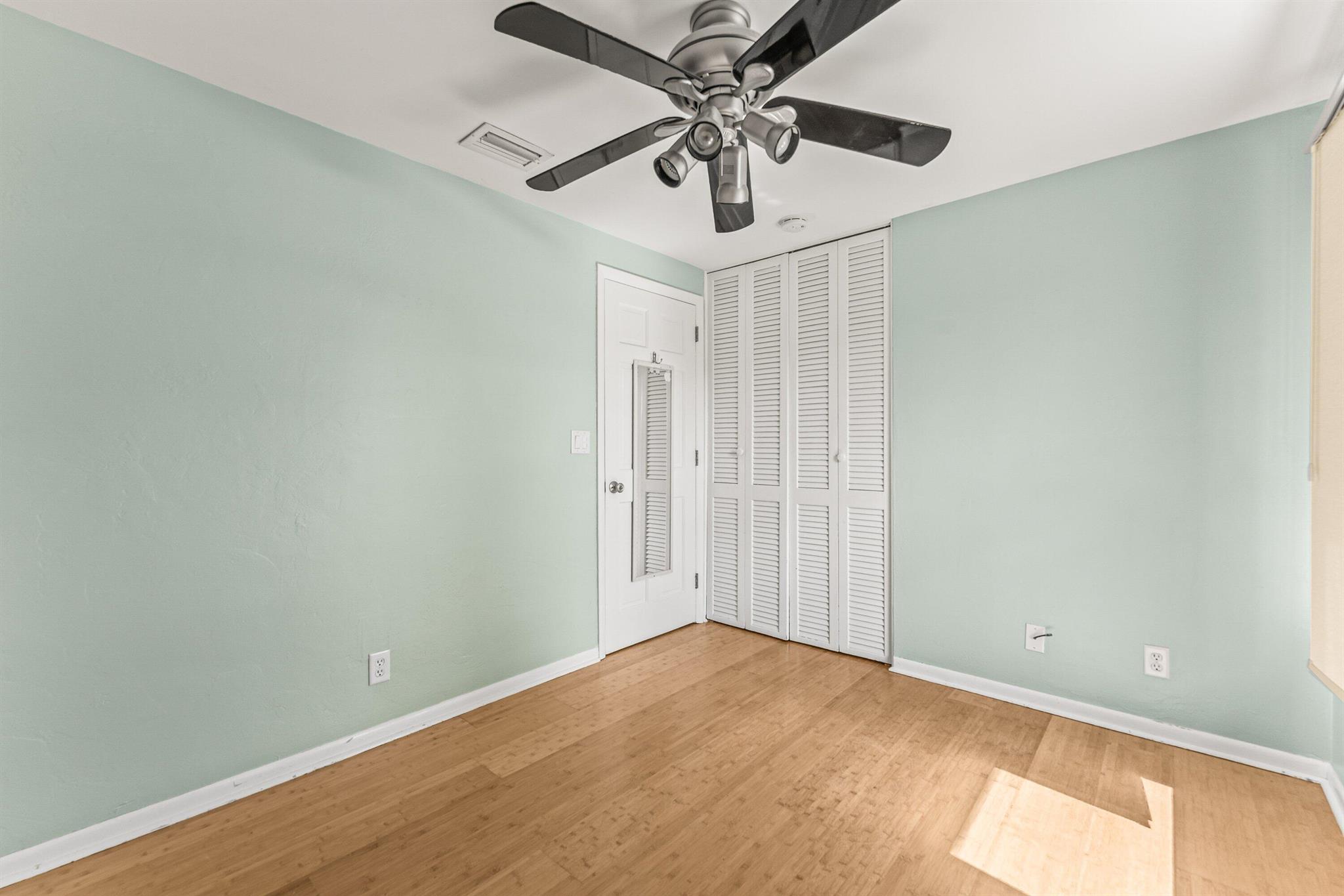 ISLAND ESTATES - Residential