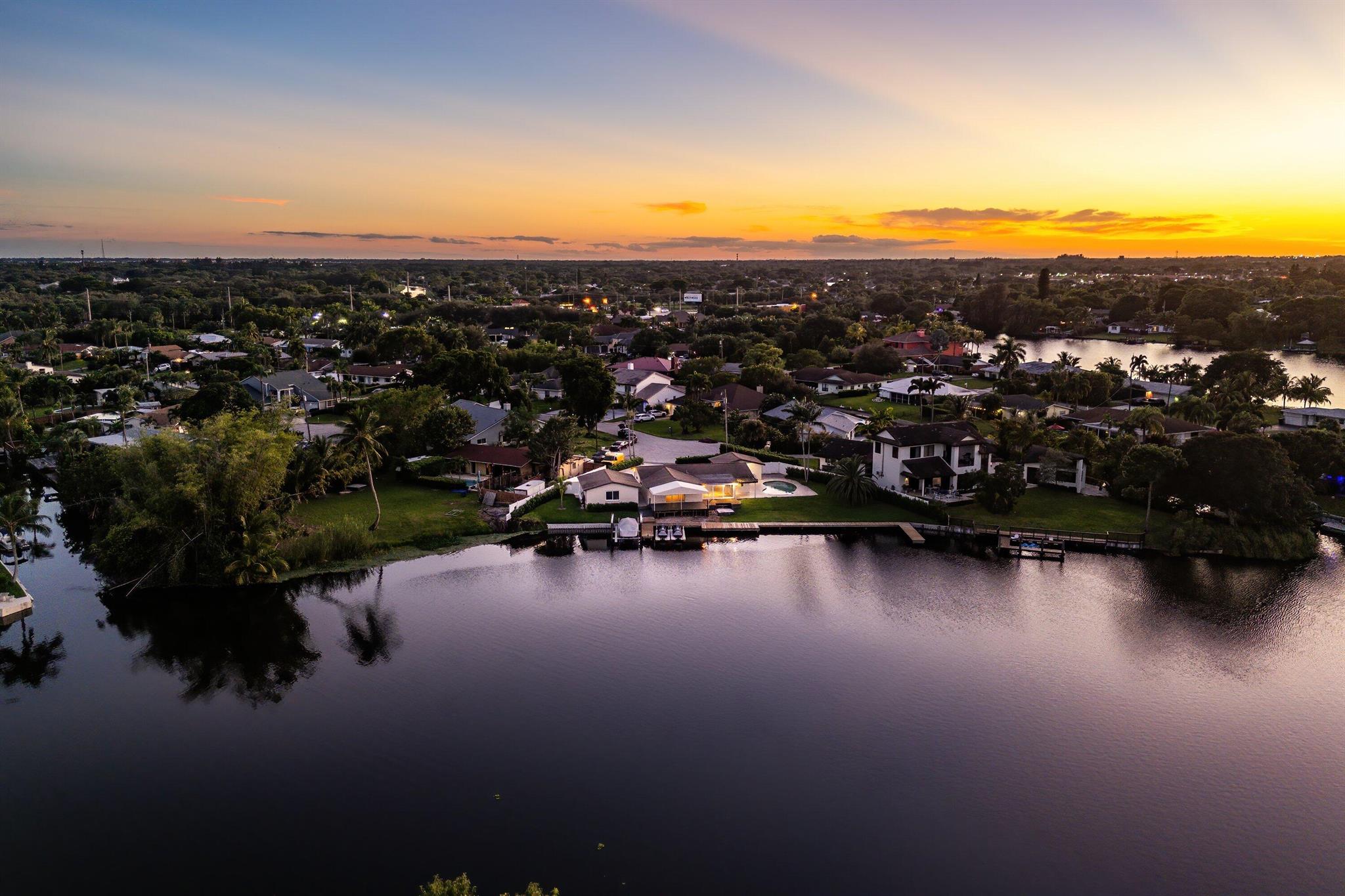 ISLAND ESTATES - Residential