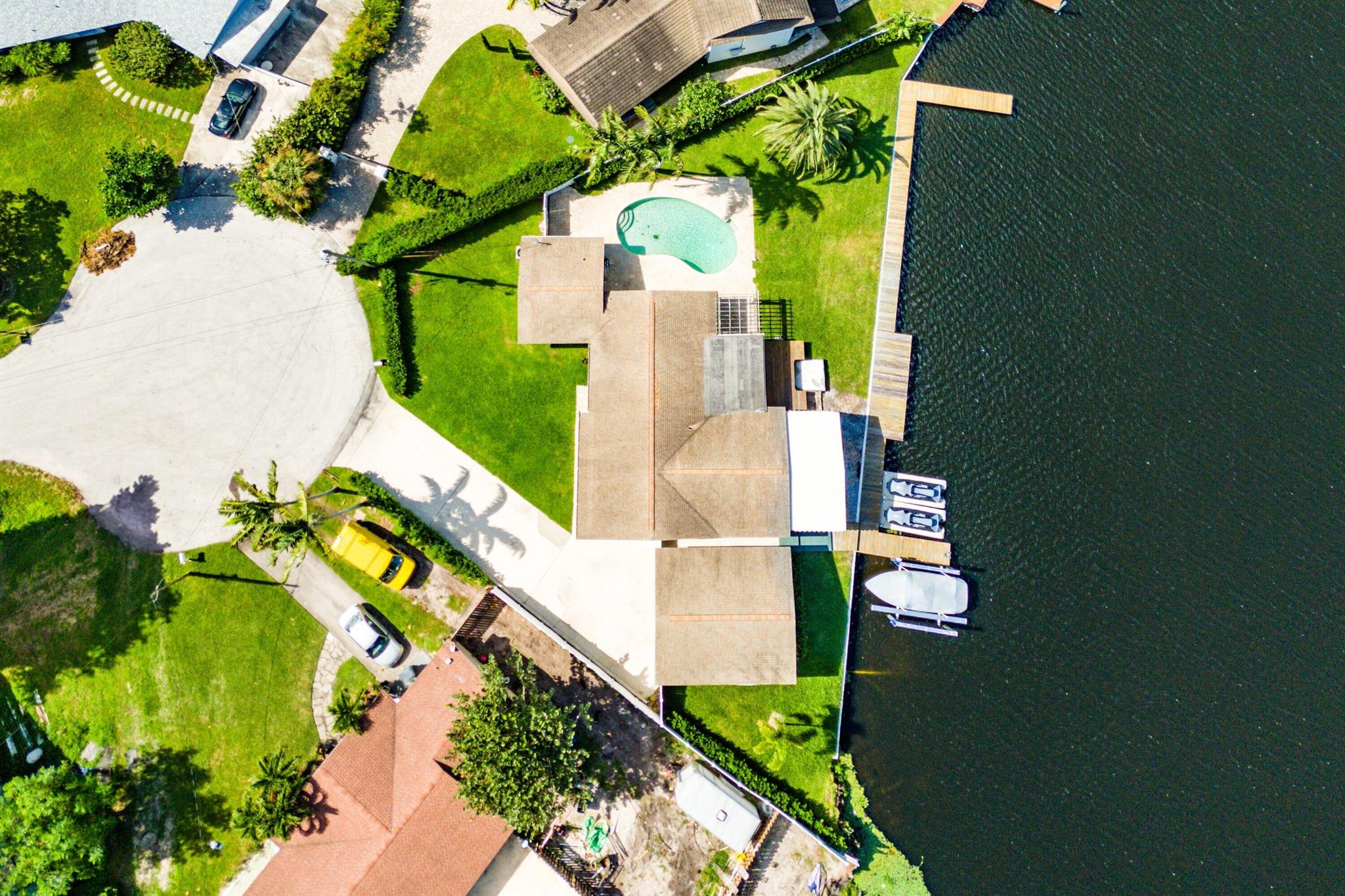 ISLAND ESTATES - Residential