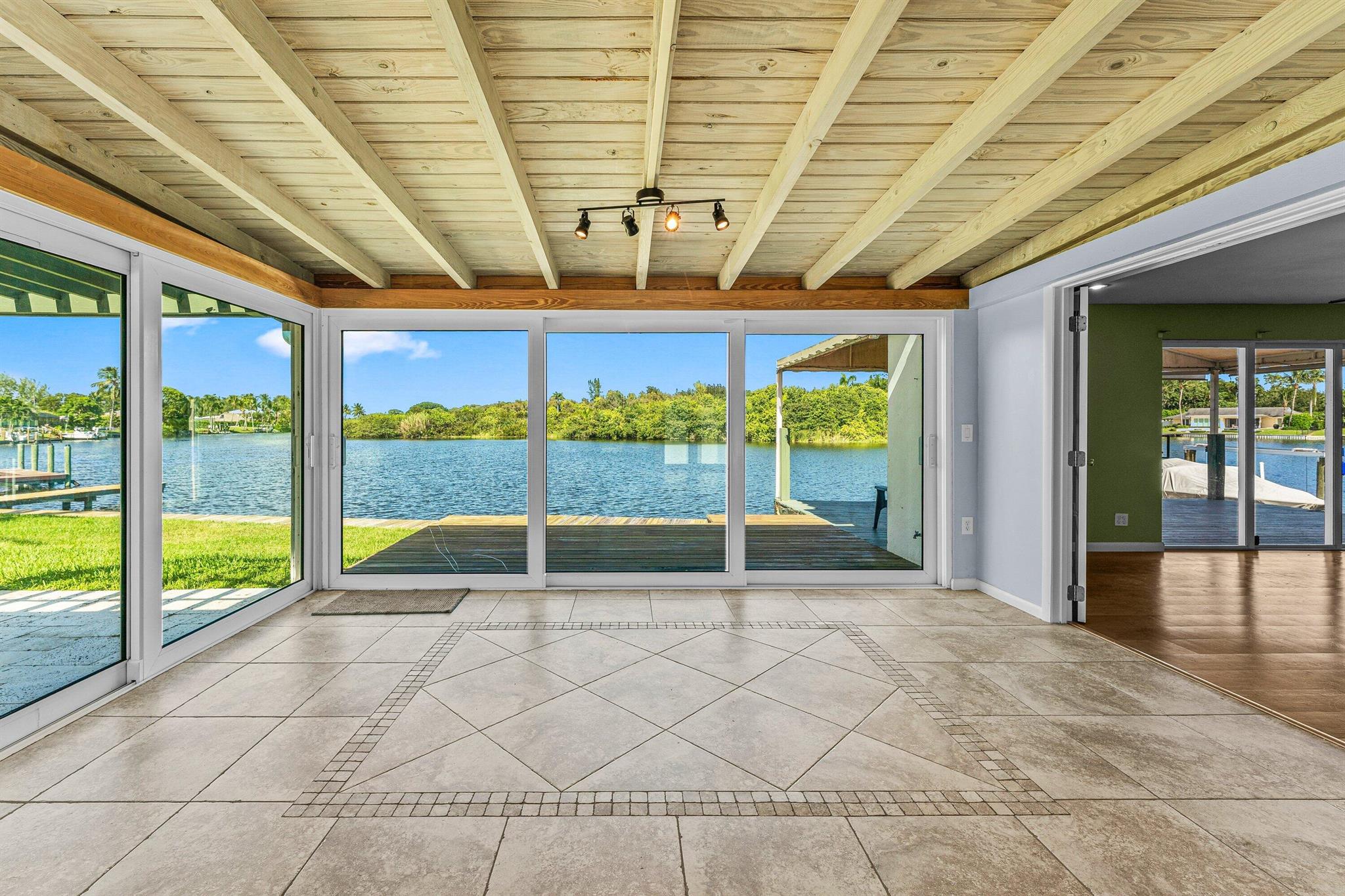 ISLAND ESTATES - Residential