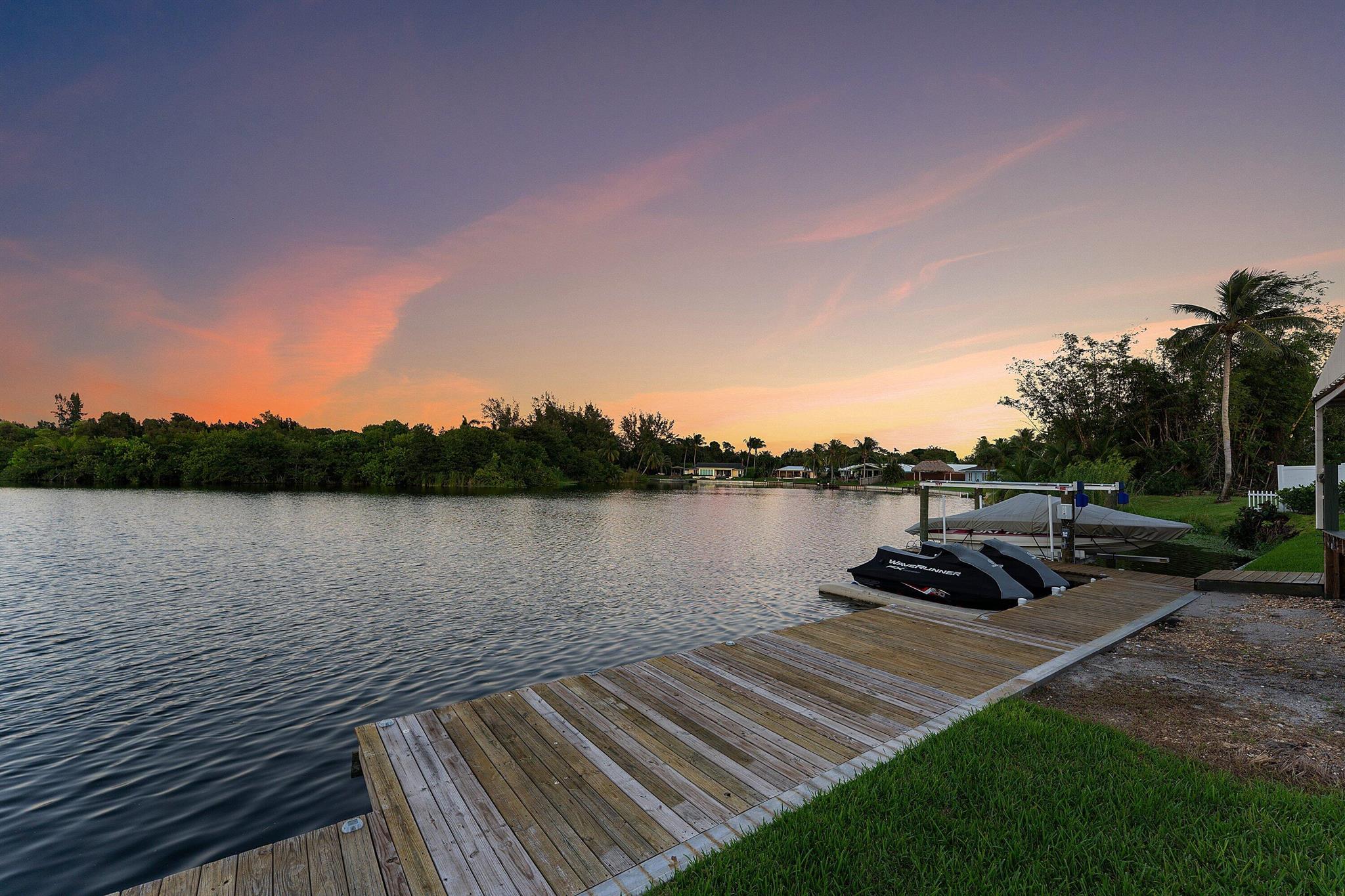 ISLAND ESTATES - Residential
