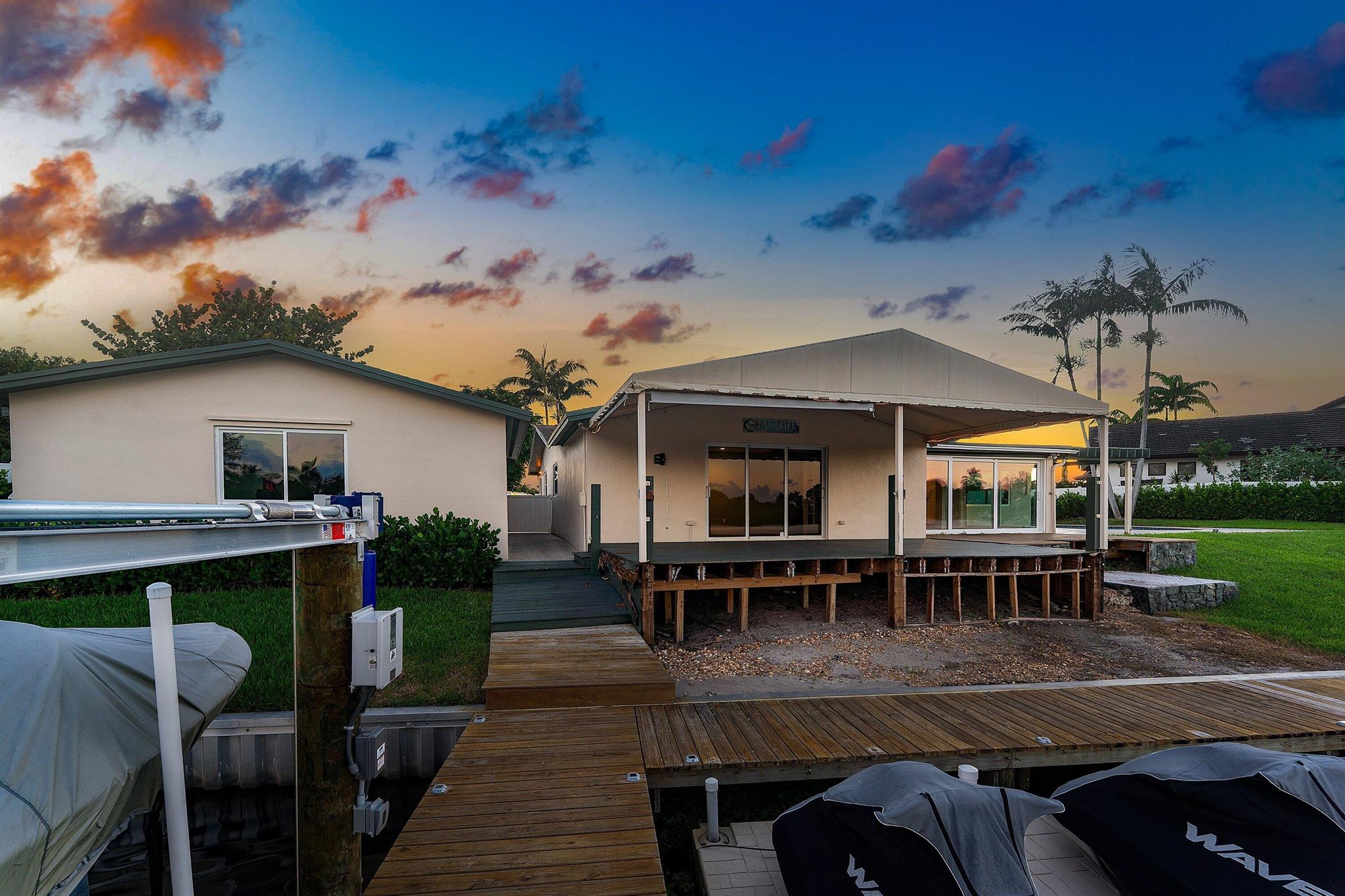 ISLAND ESTATES - Residential