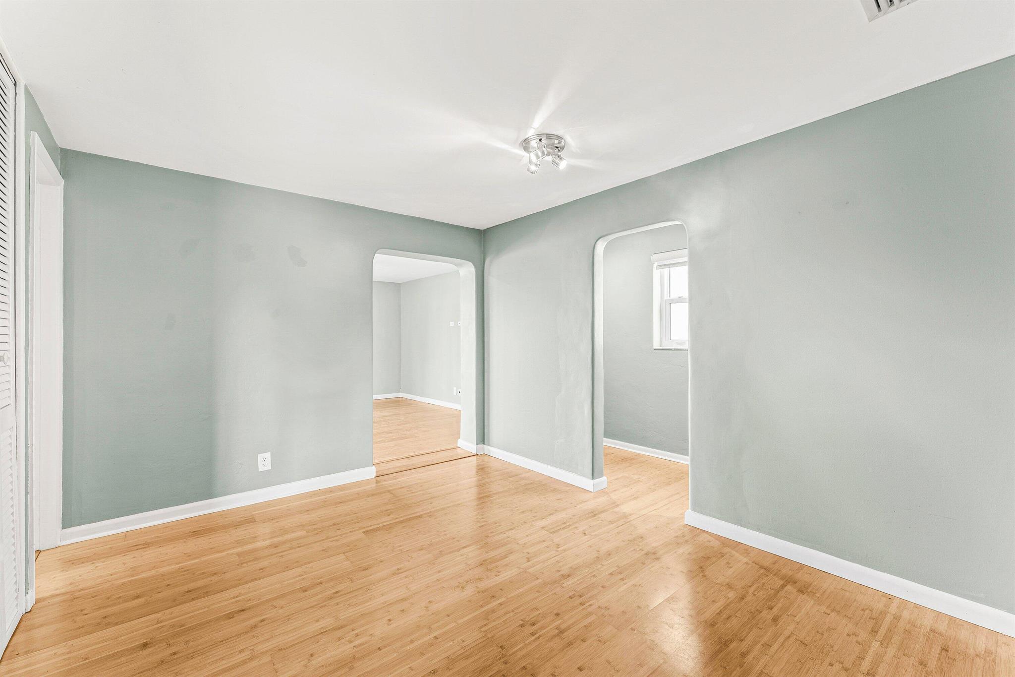 ISLAND ESTATES - Residential