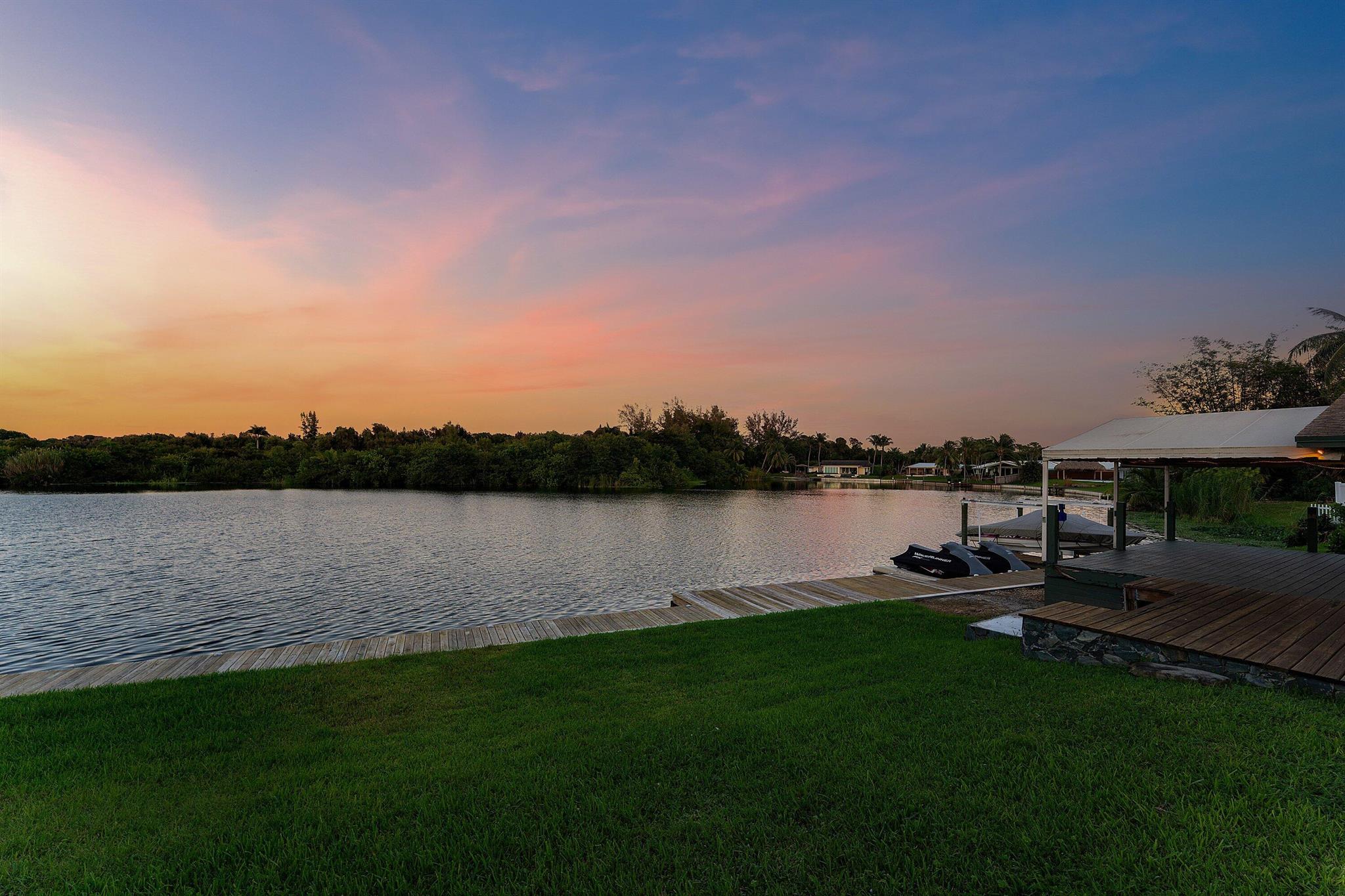 ISLAND ESTATES - Residential